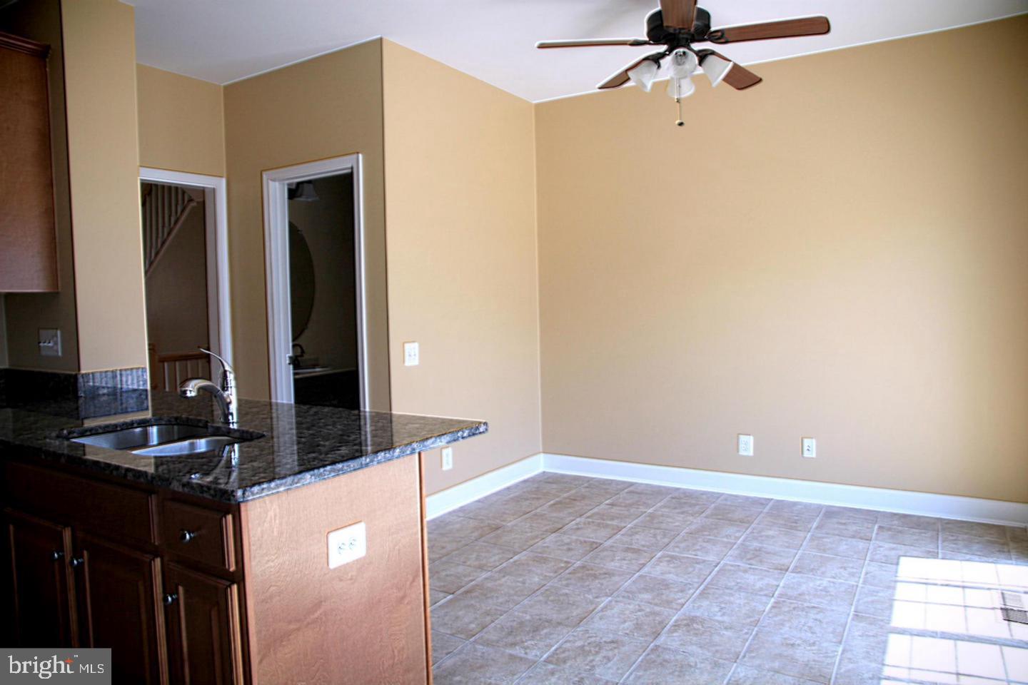 POTOMAC CLUB - Residential Lease