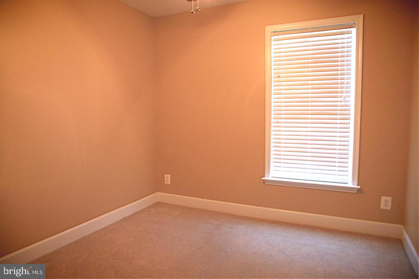 POTOMAC CLUB - Residential Lease