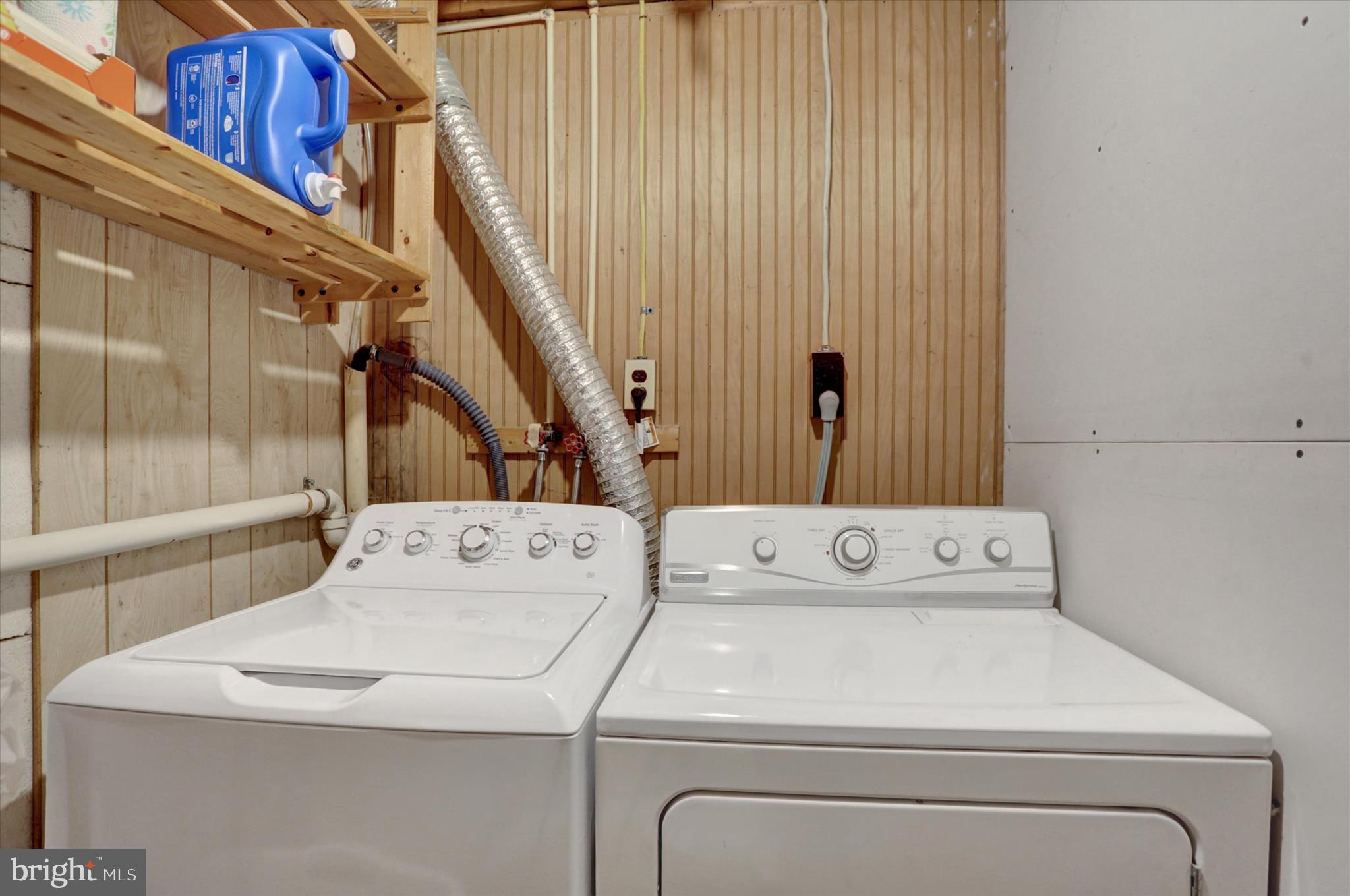 WALNUT RIDGE - Residential