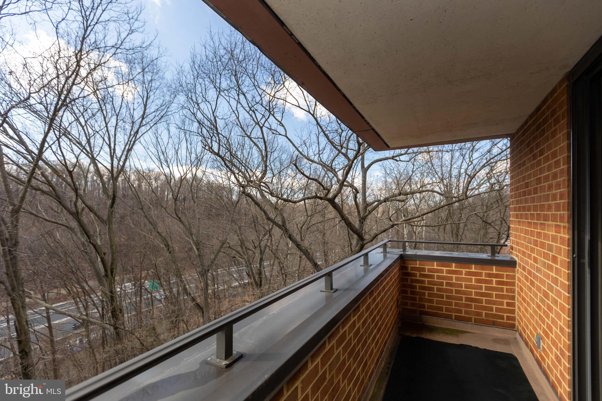 CROSS KEYS - Residential