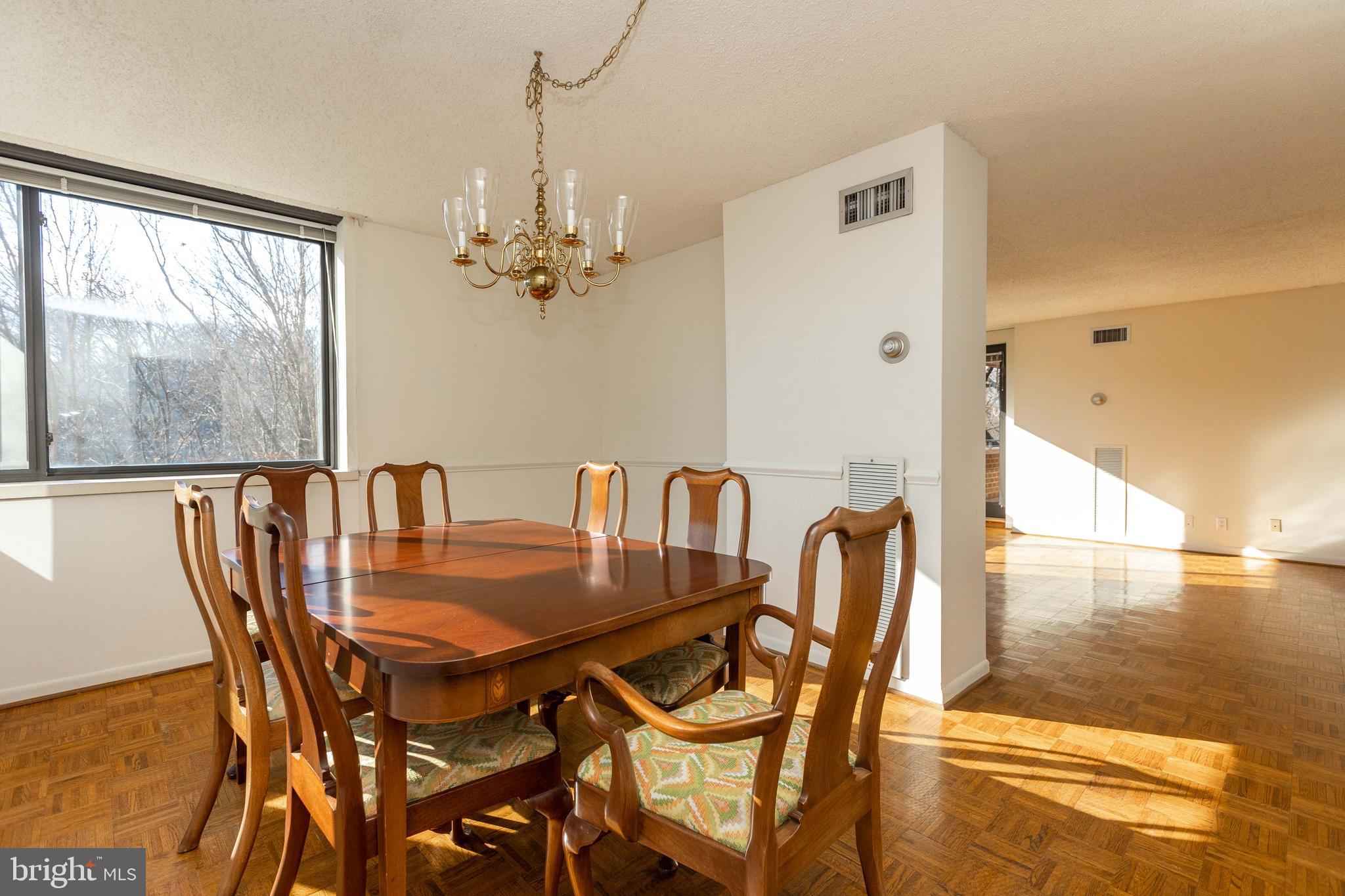 CROSS KEYS - Residential