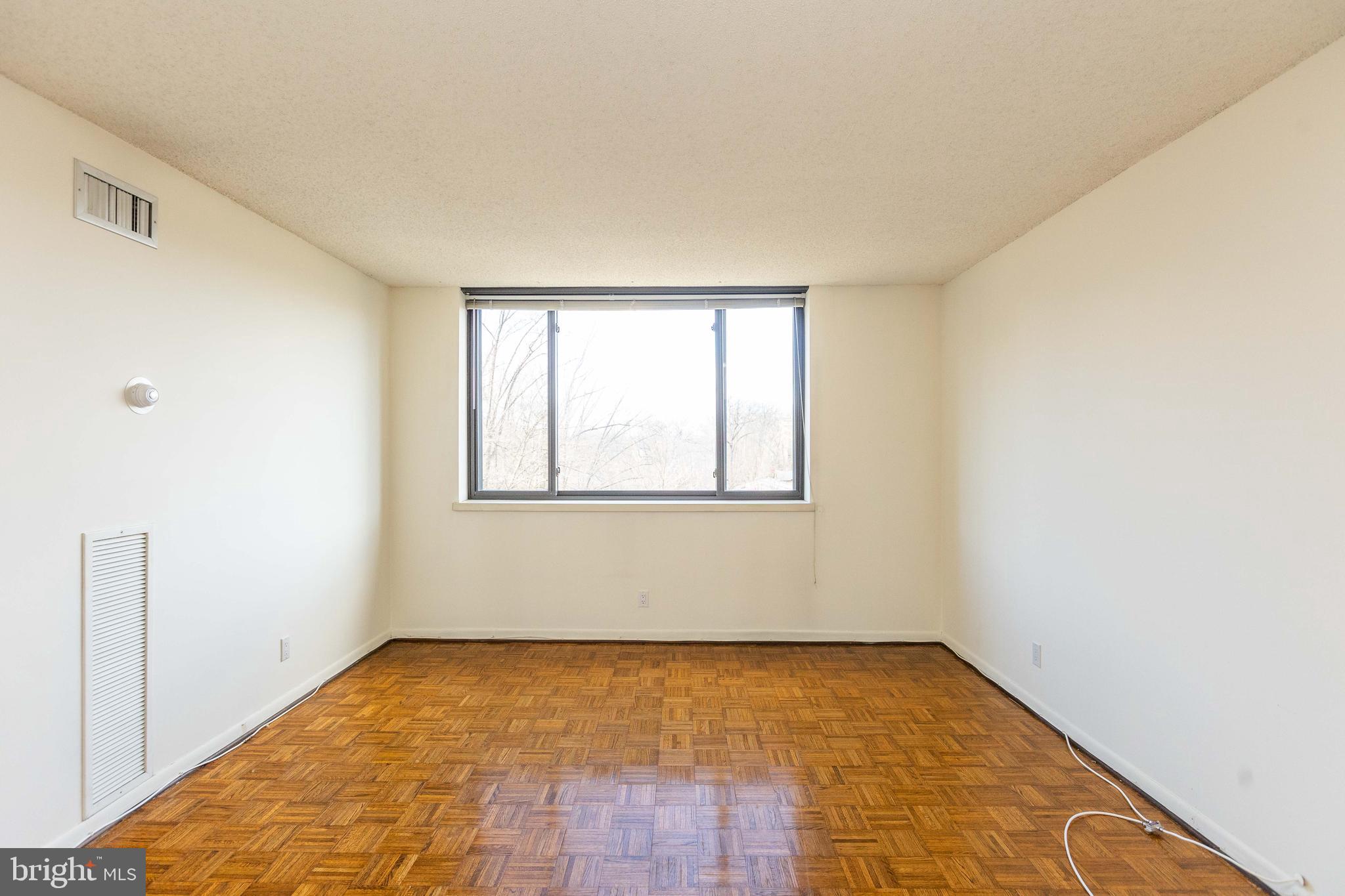 CROSS KEYS - Residential