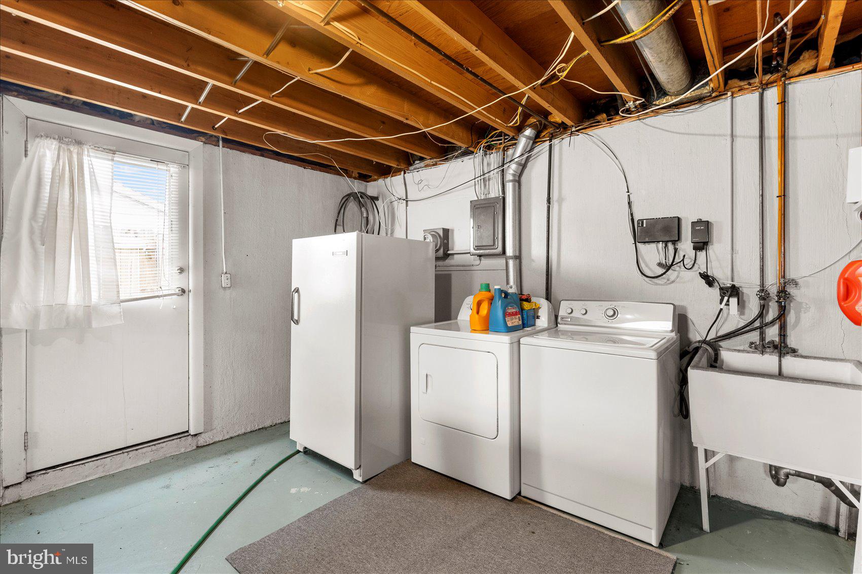 EDGE MEAD - Residential