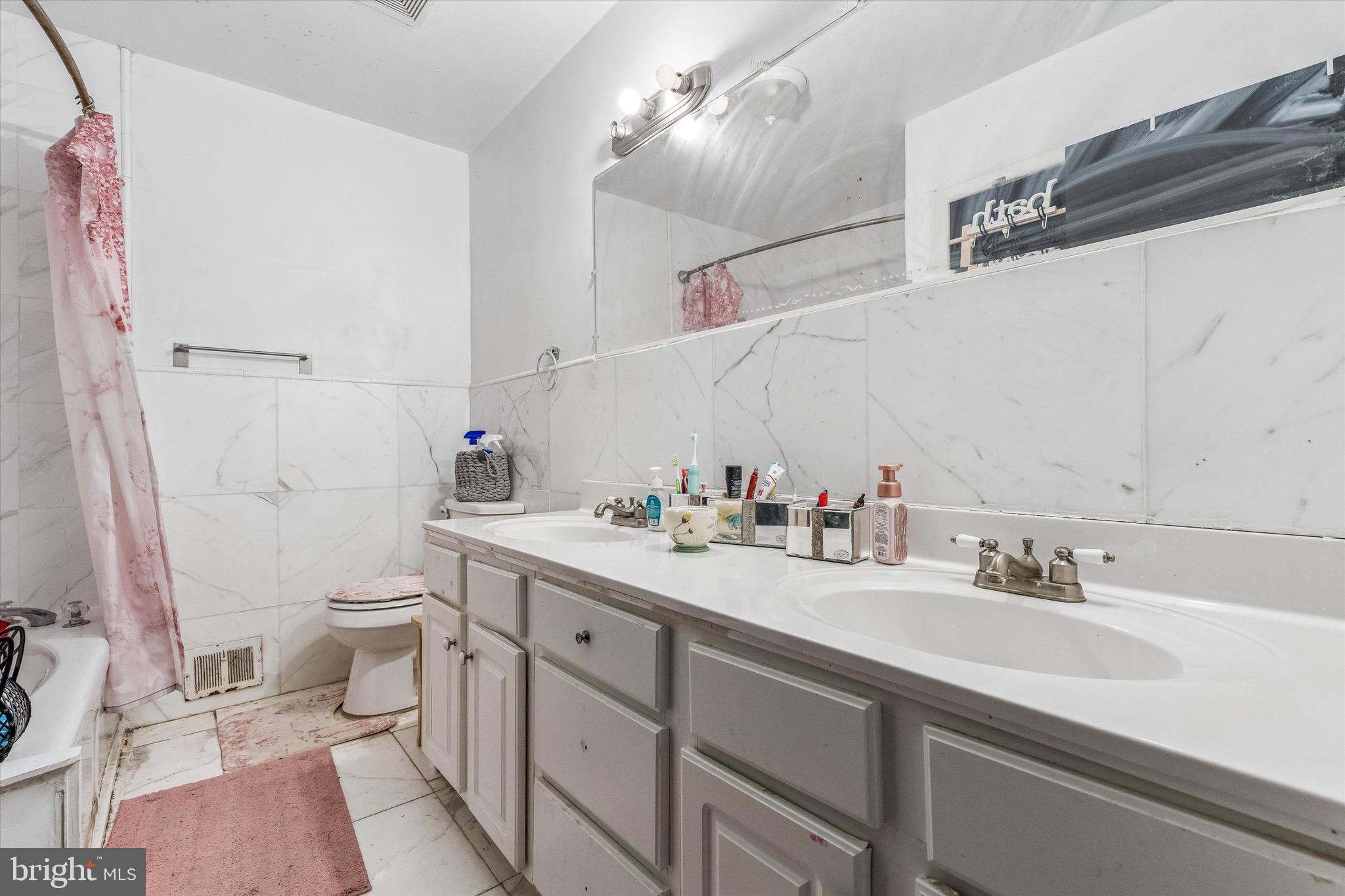 CHELTENHAM - Residential