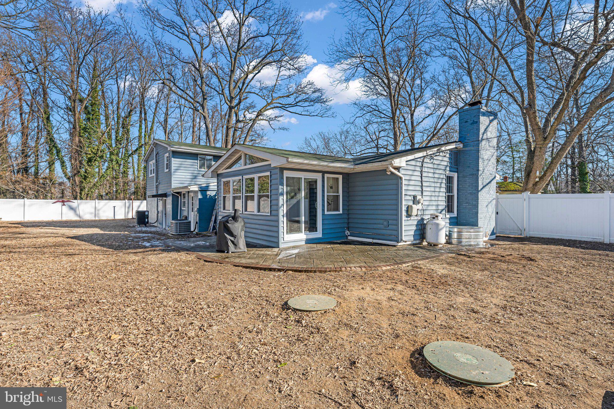 VENICE ON THE BAY - Residential