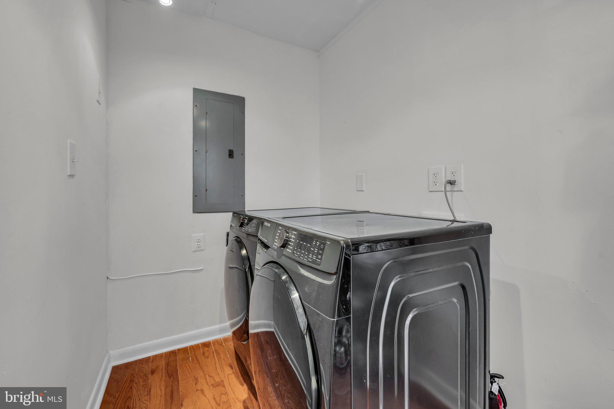 VENICE ON THE BAY - Residential