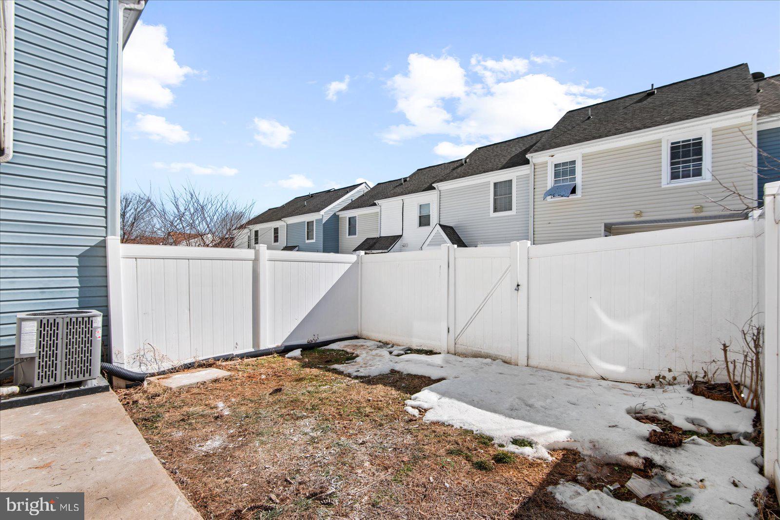 STAFFORD MEADOWS - Residential