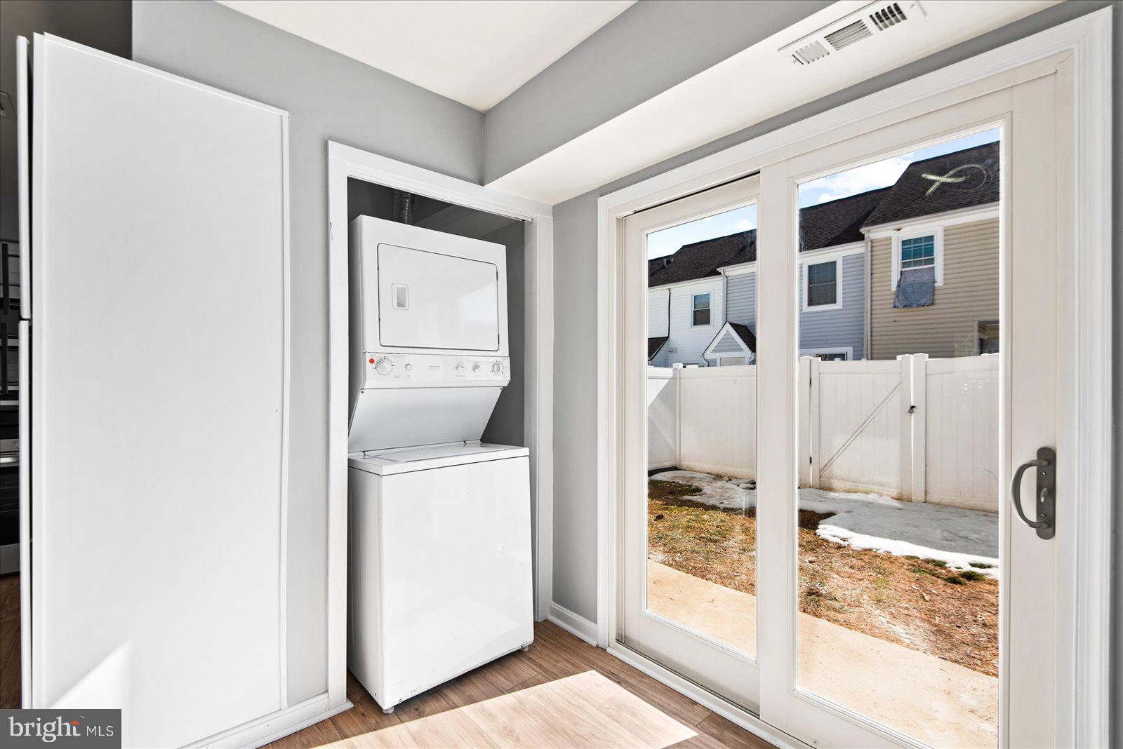 STAFFORD MEADOWS - Residential