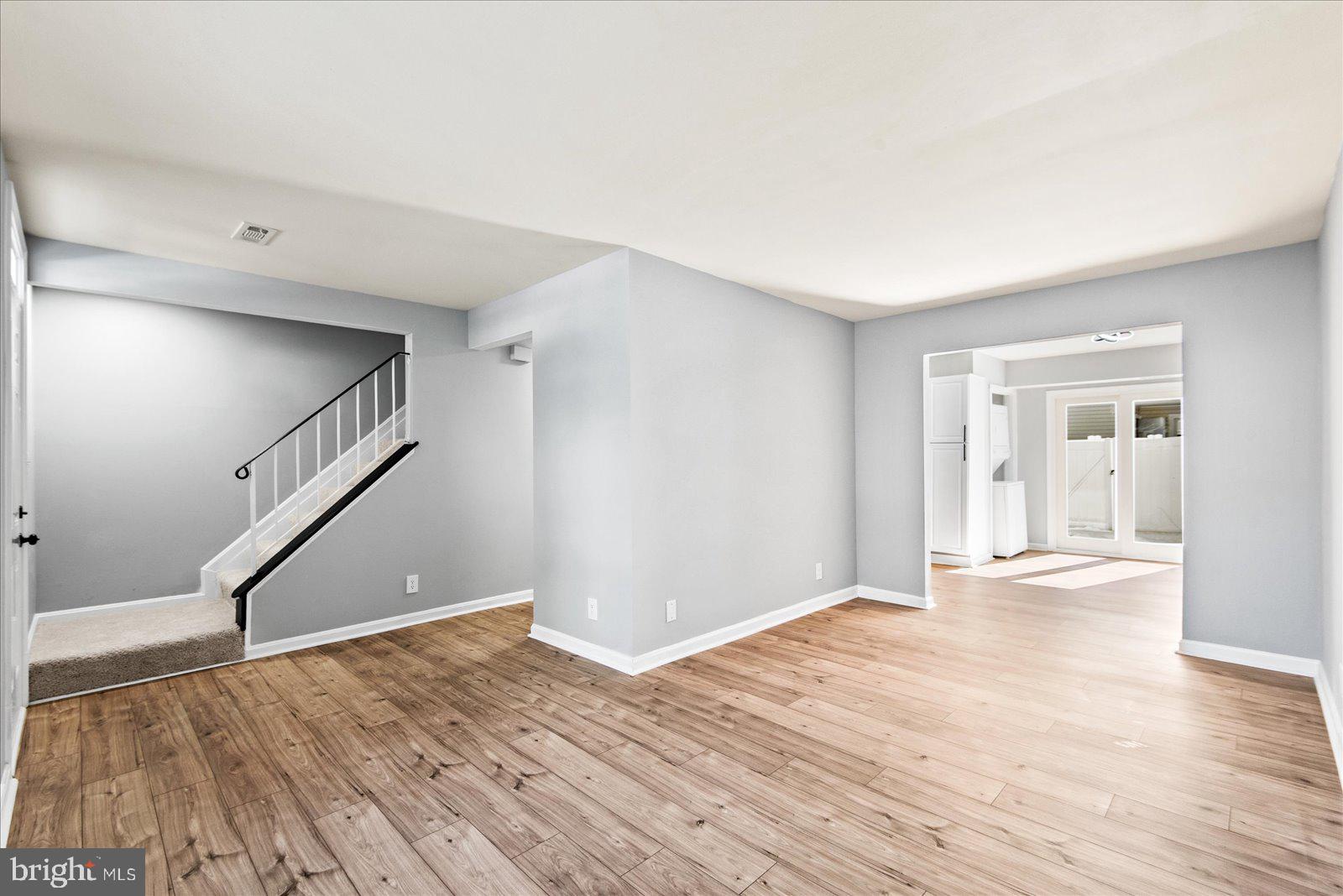 STAFFORD MEADOWS - Residential