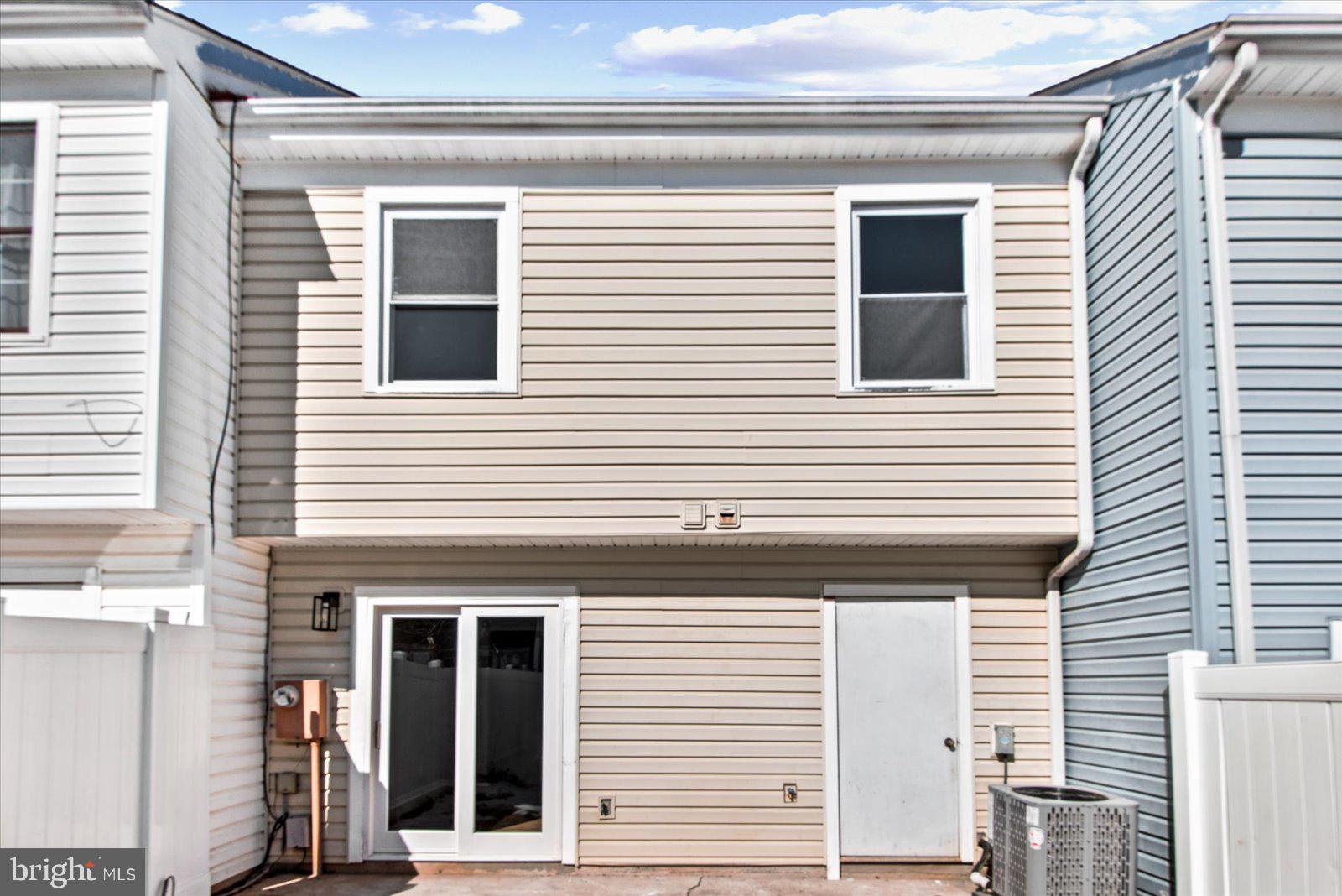 STAFFORD MEADOWS - Residential