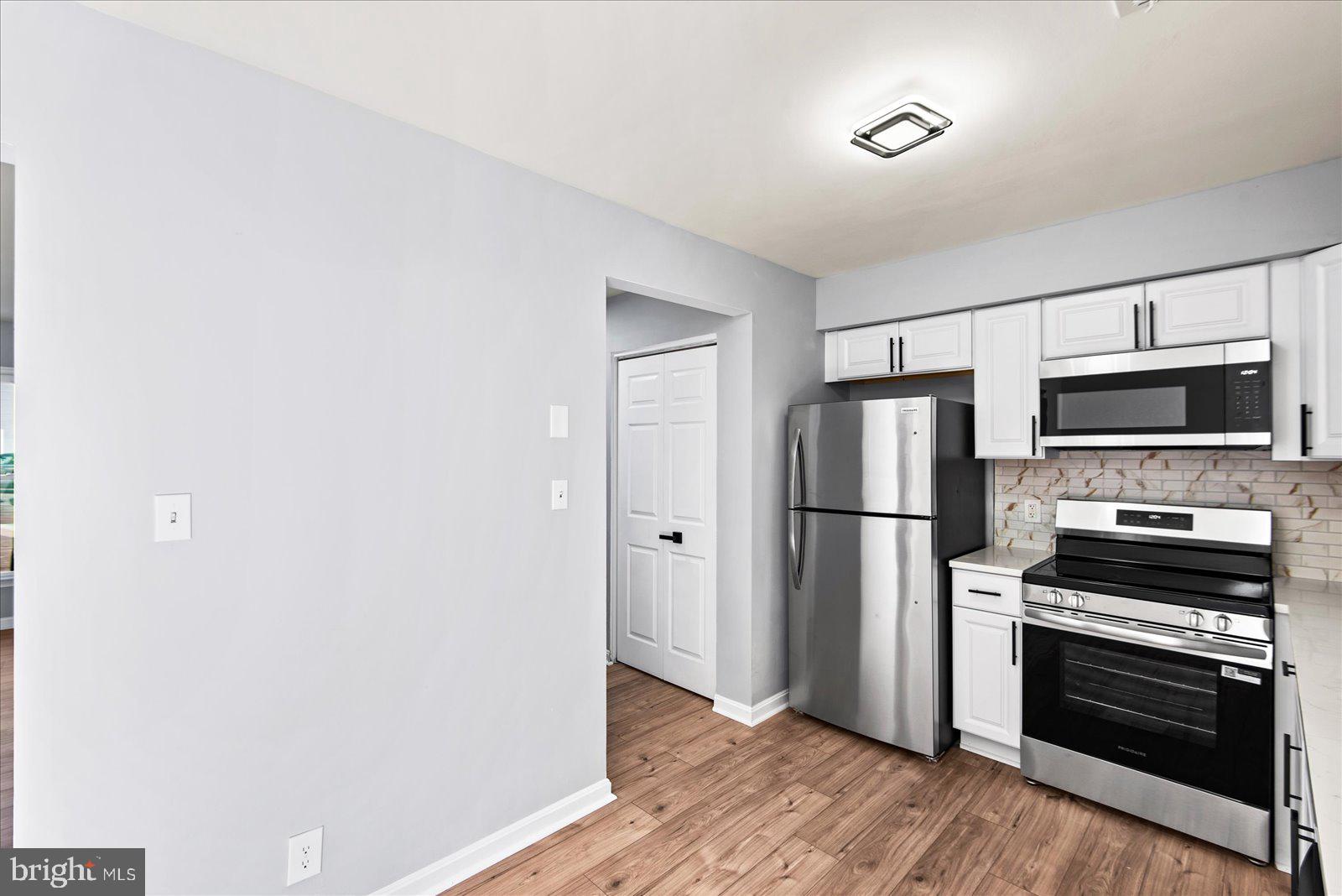 STAFFORD MEADOWS - Residential