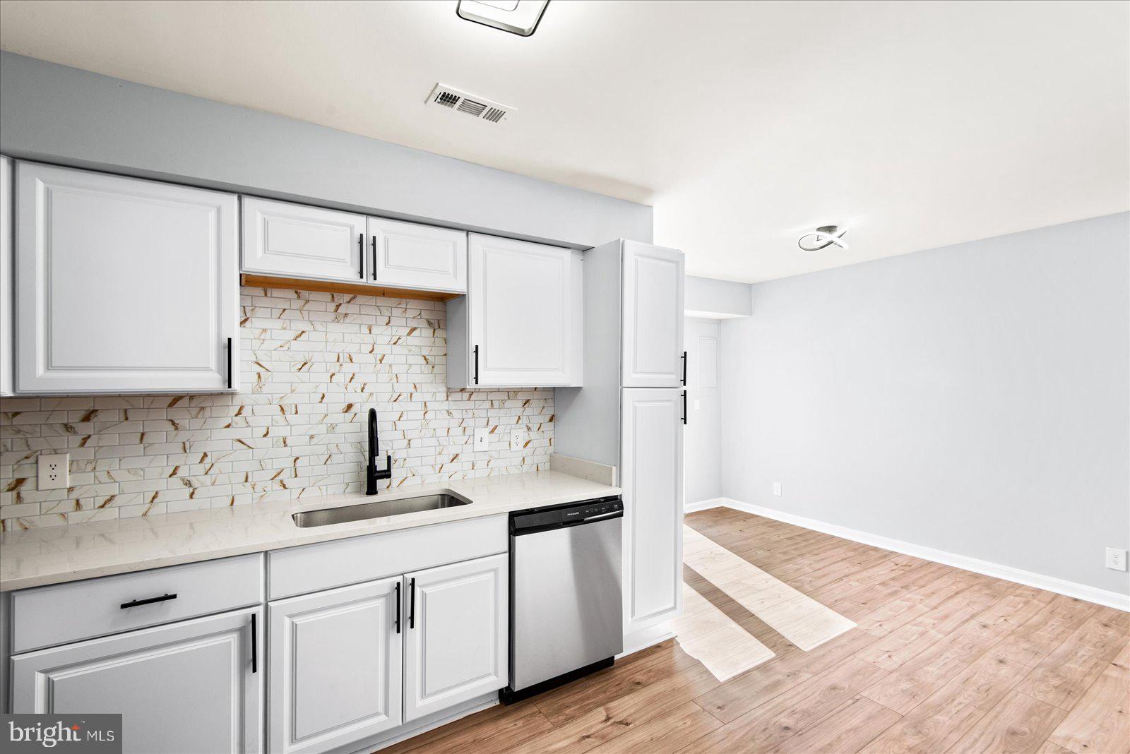 STAFFORD MEADOWS - Residential