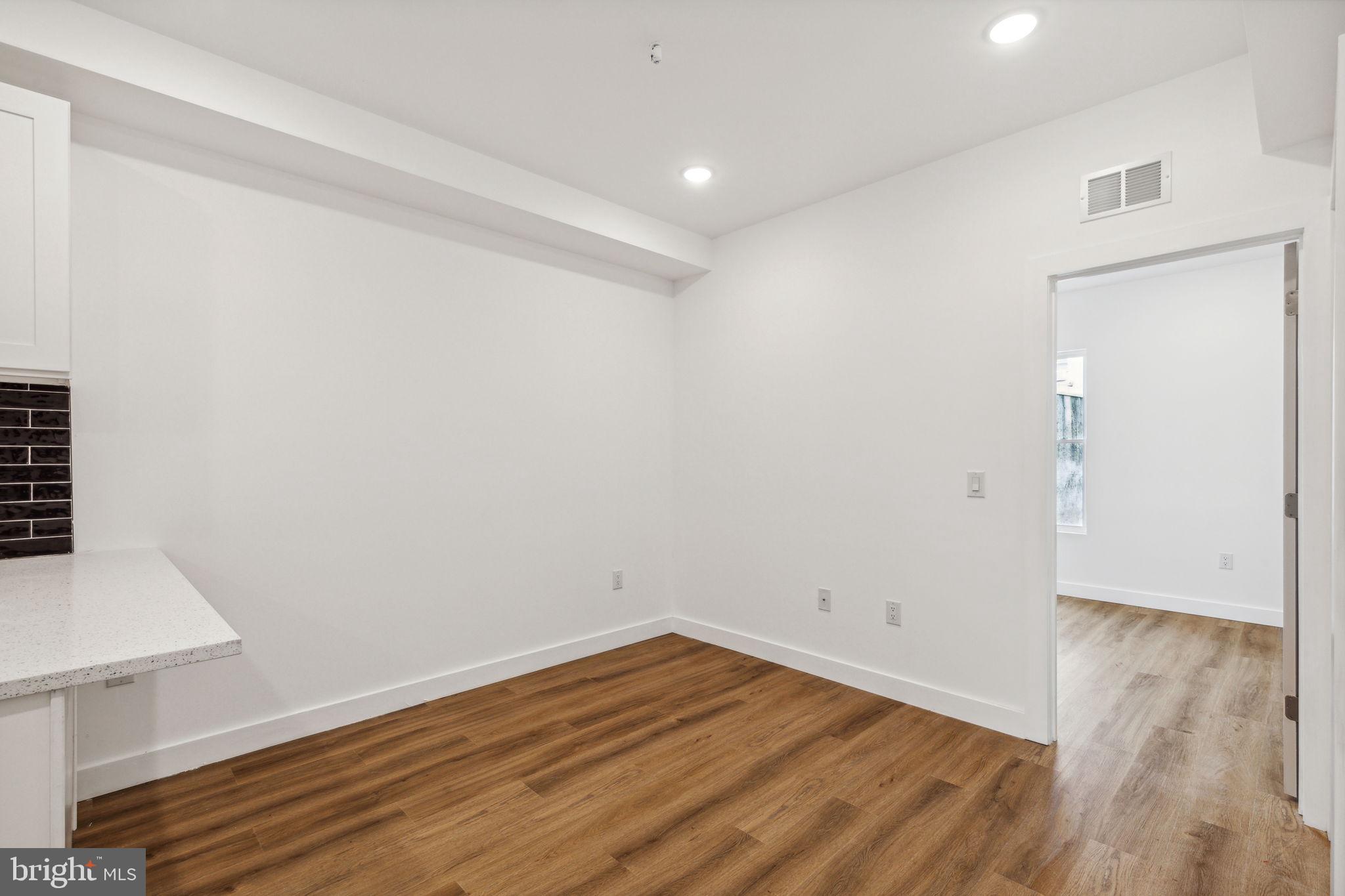 WEST KENSINGTON - Residential Lease