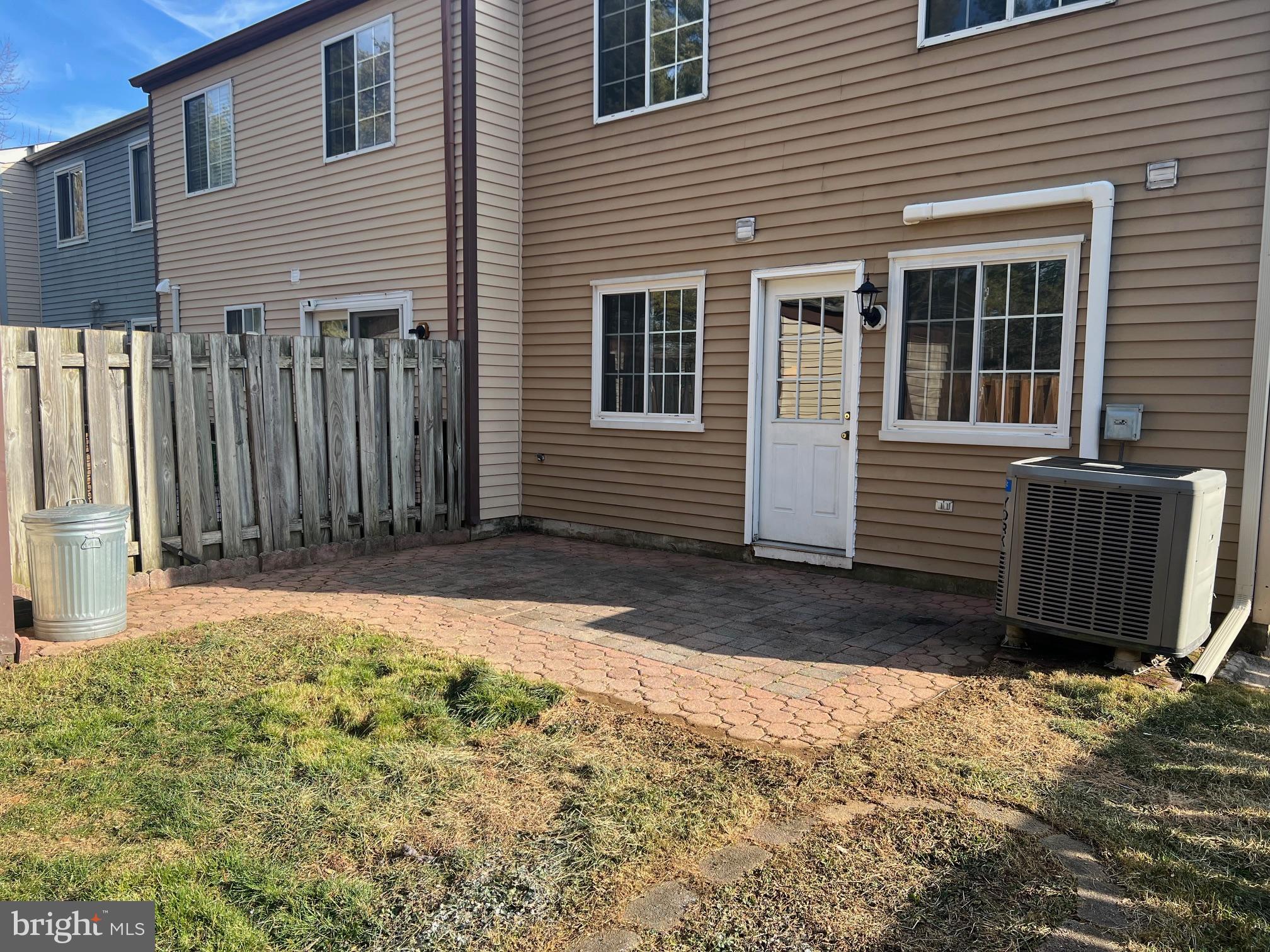 GLADE TOWN - Residential Lease