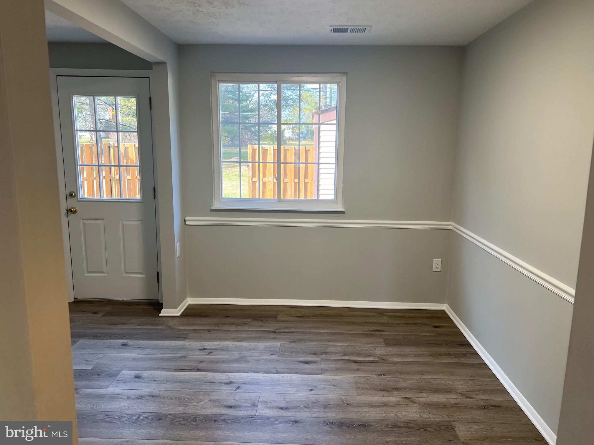 GLADE TOWN - Residential Lease