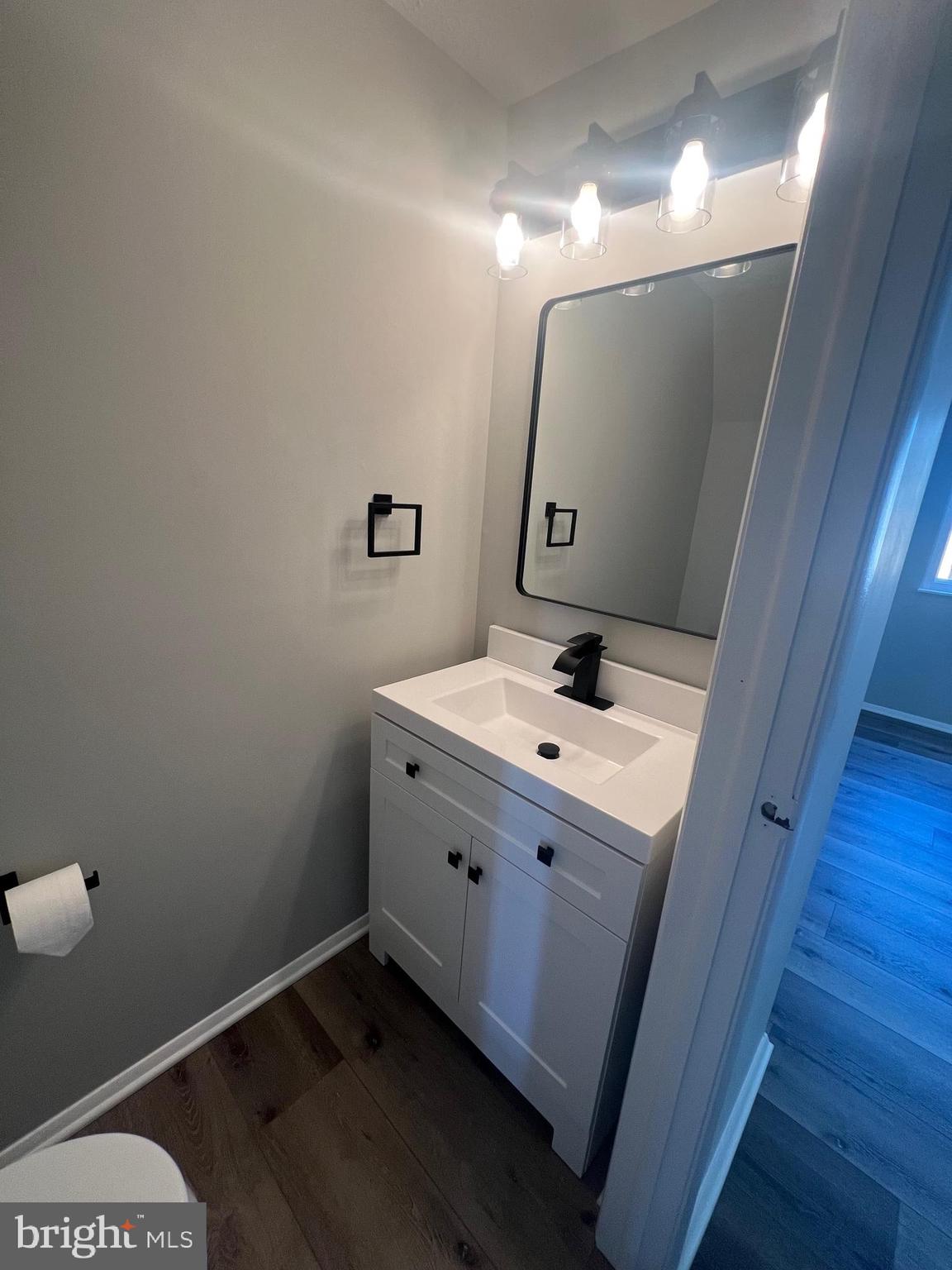 GLADE TOWN - Residential Lease