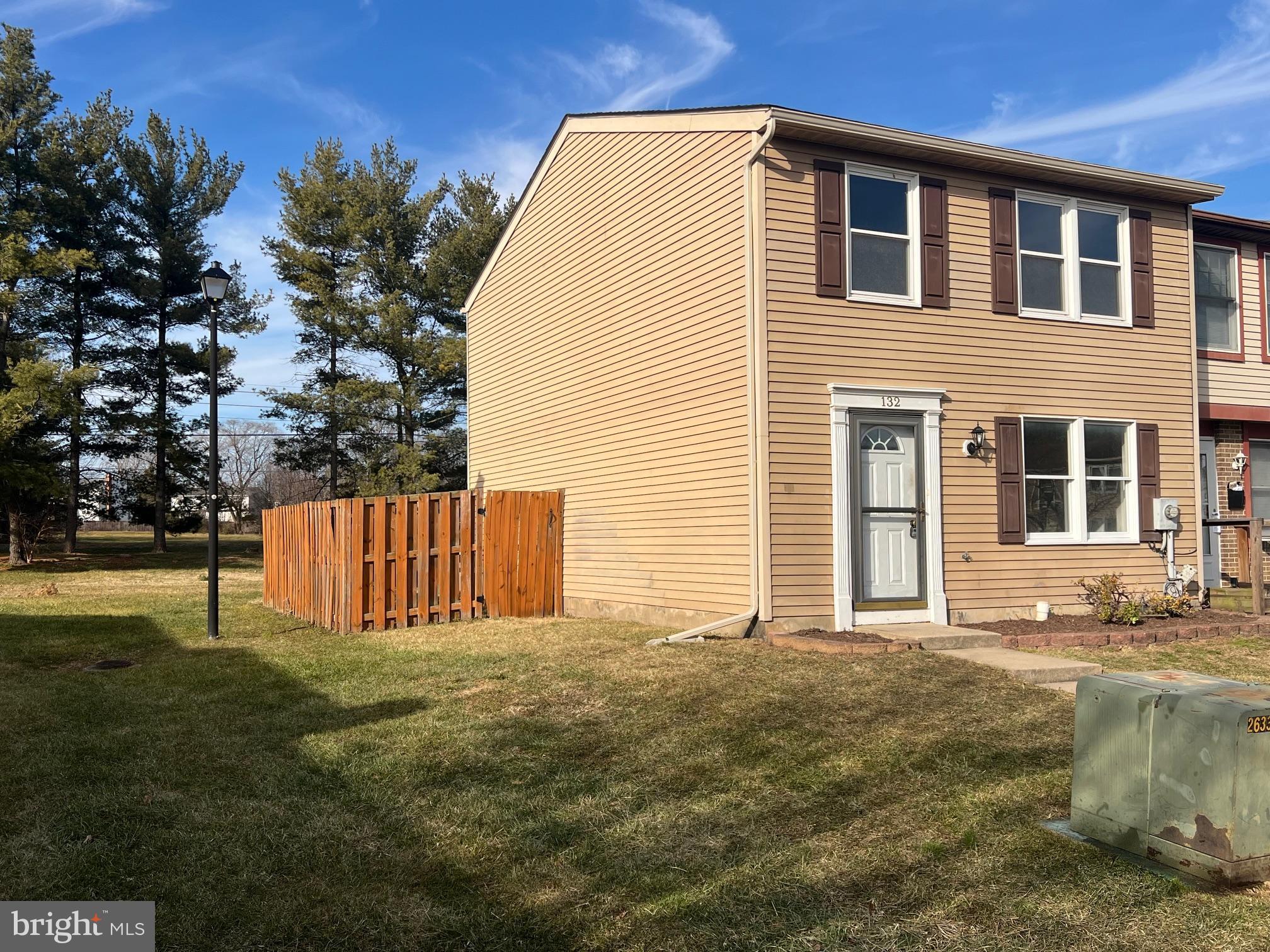 GLADE TOWN - Residential Lease