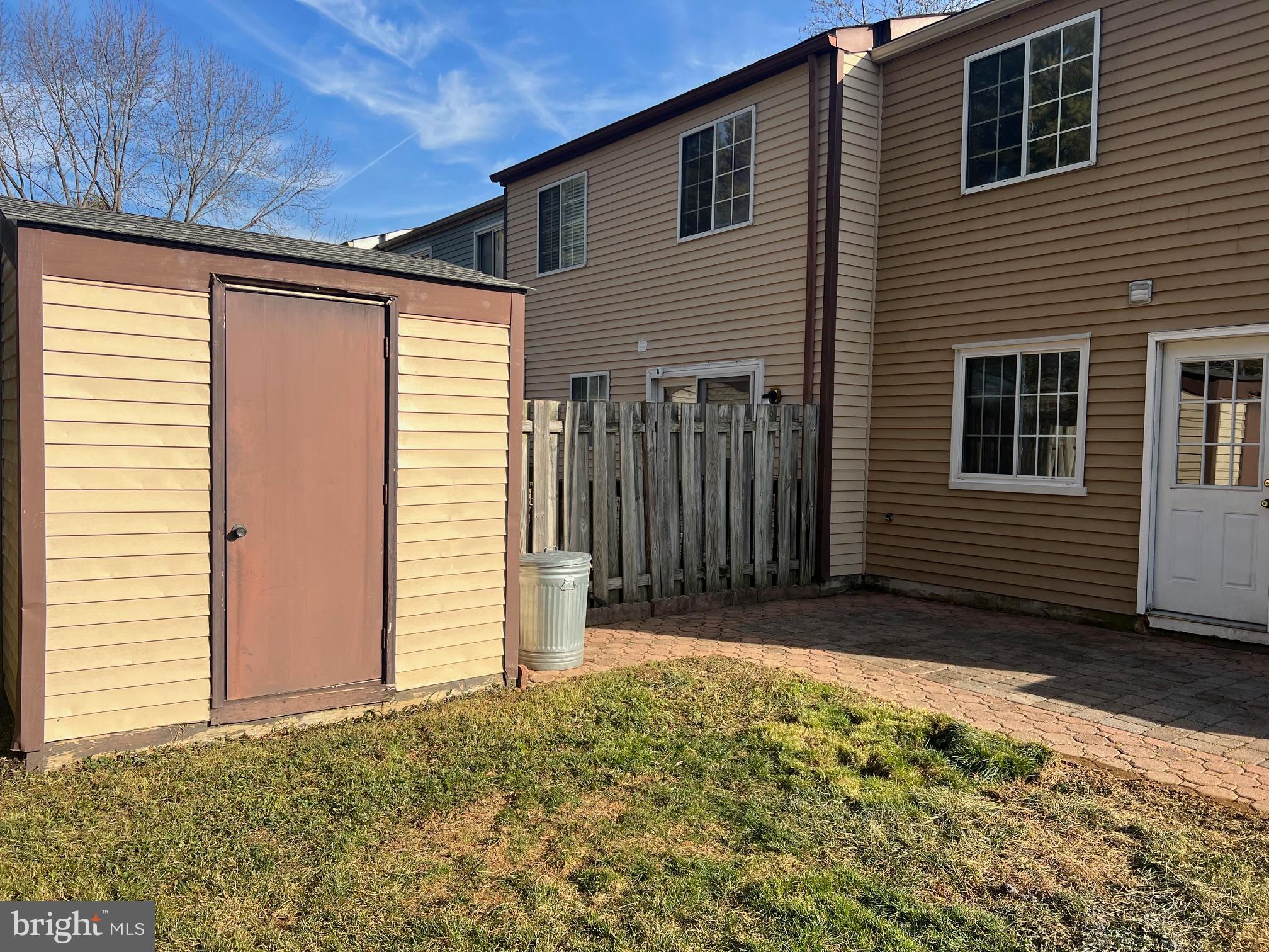 GLADE TOWN - Residential Lease