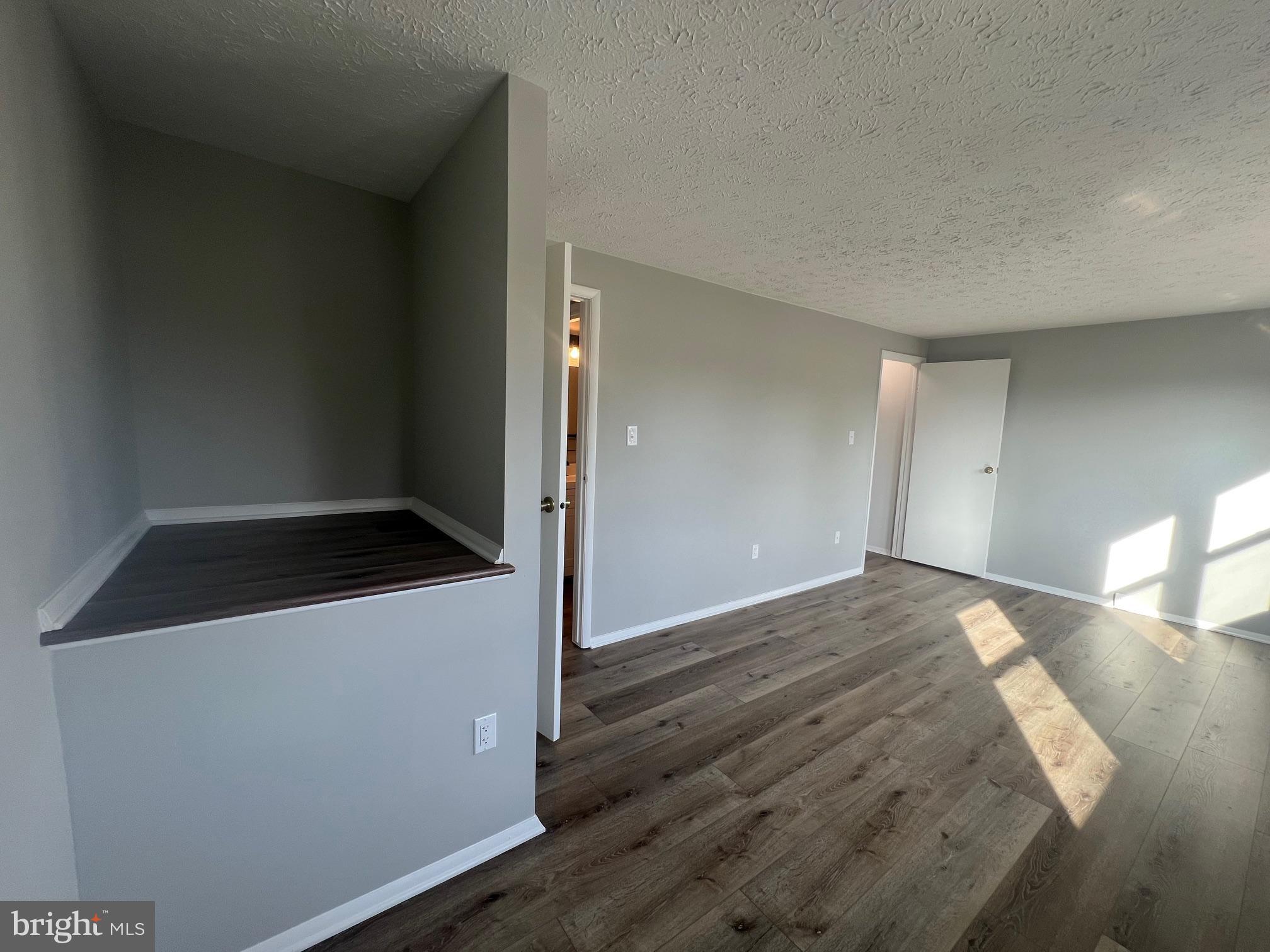 GLADE TOWN - Residential Lease