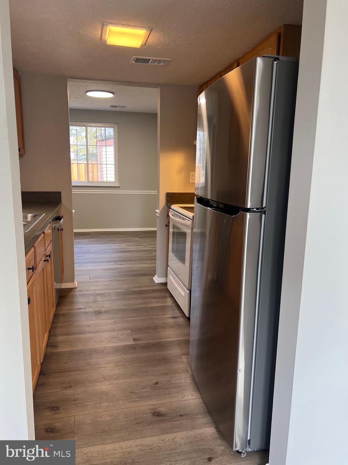 GLADE TOWN - Residential Lease