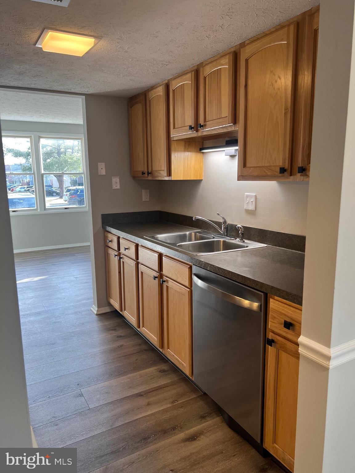 GLADE TOWN - Residential Lease