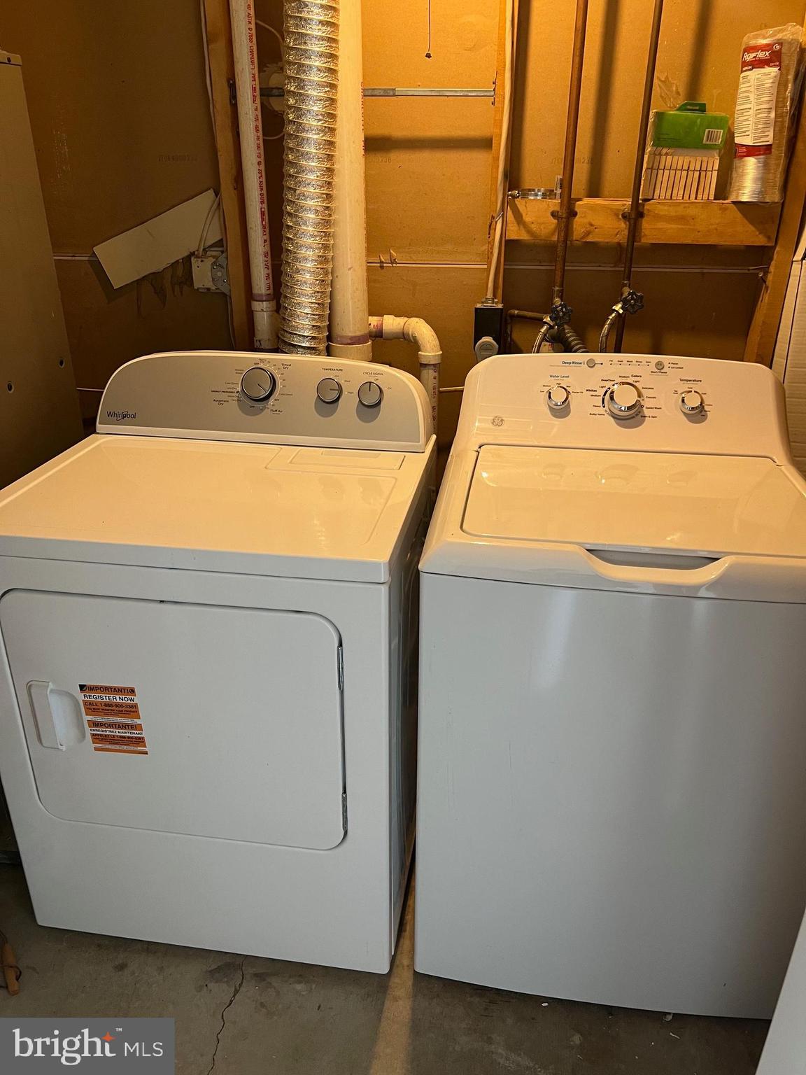 GLADE TOWN - Residential Lease