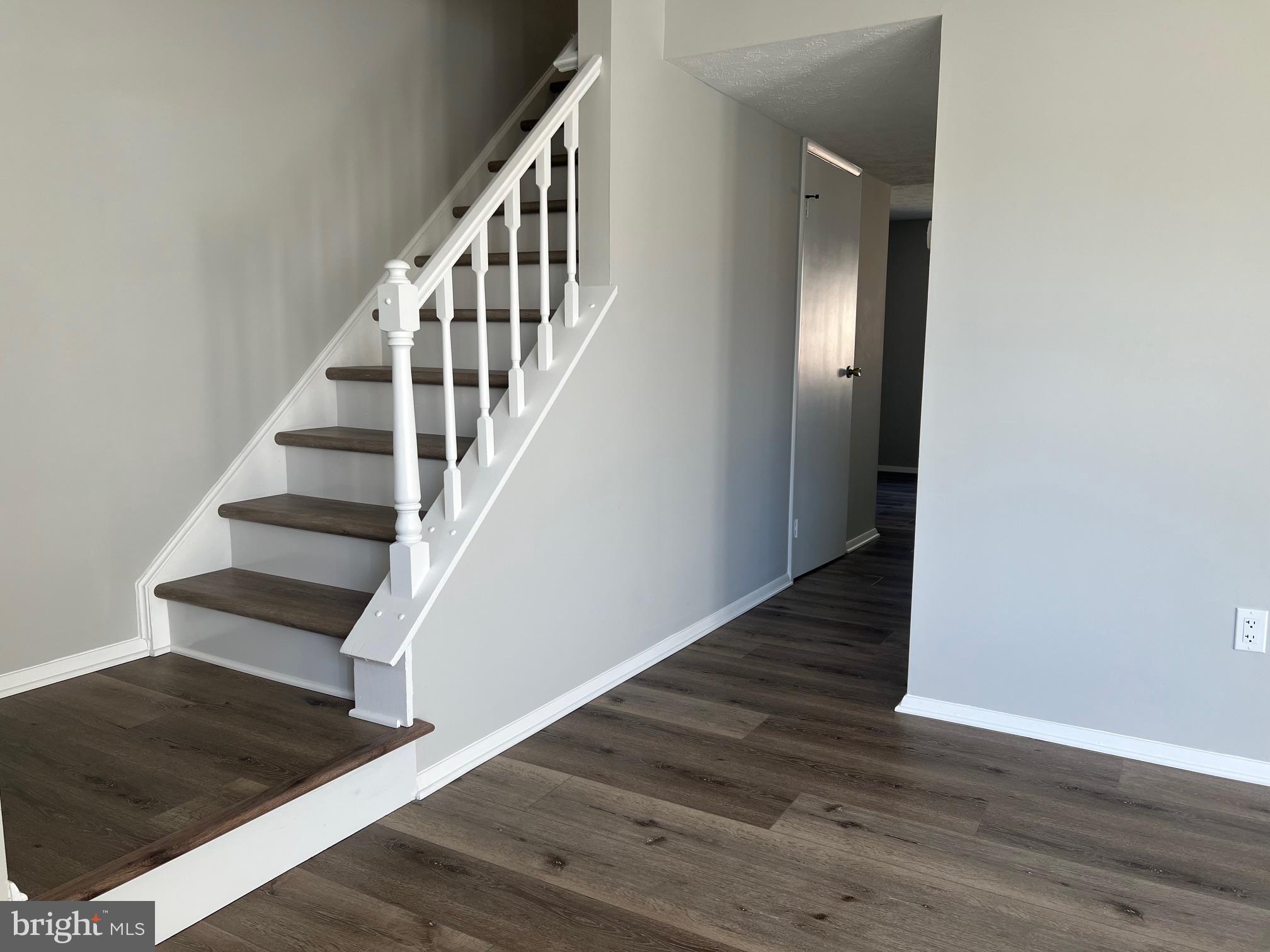 GLADE TOWN - Residential Lease