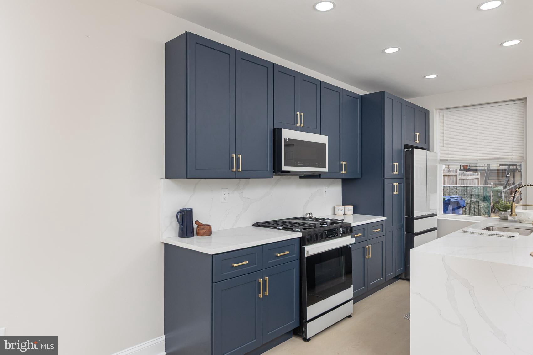 HIGHLANDTOWN - Residential