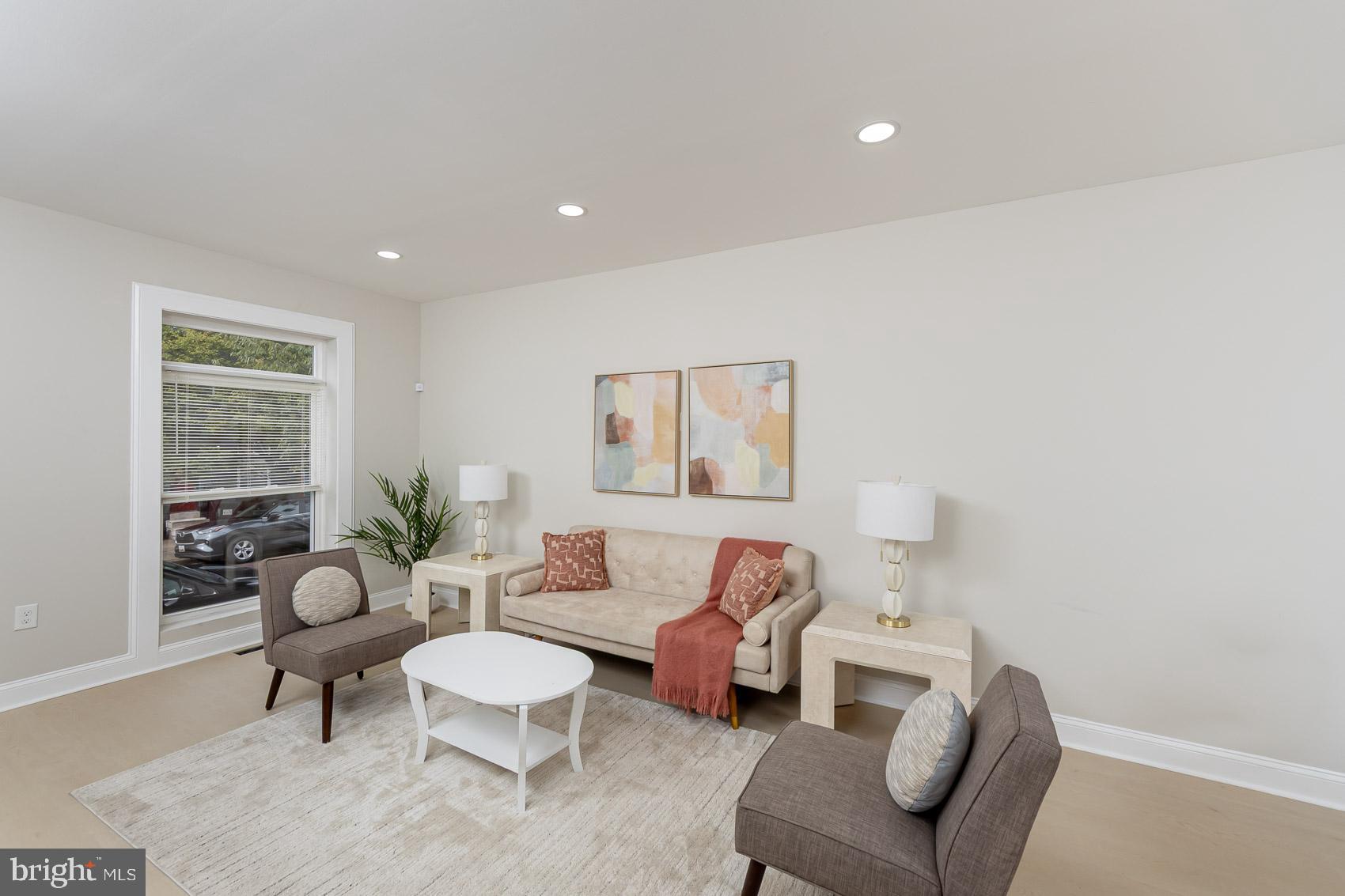 HIGHLANDTOWN - Residential