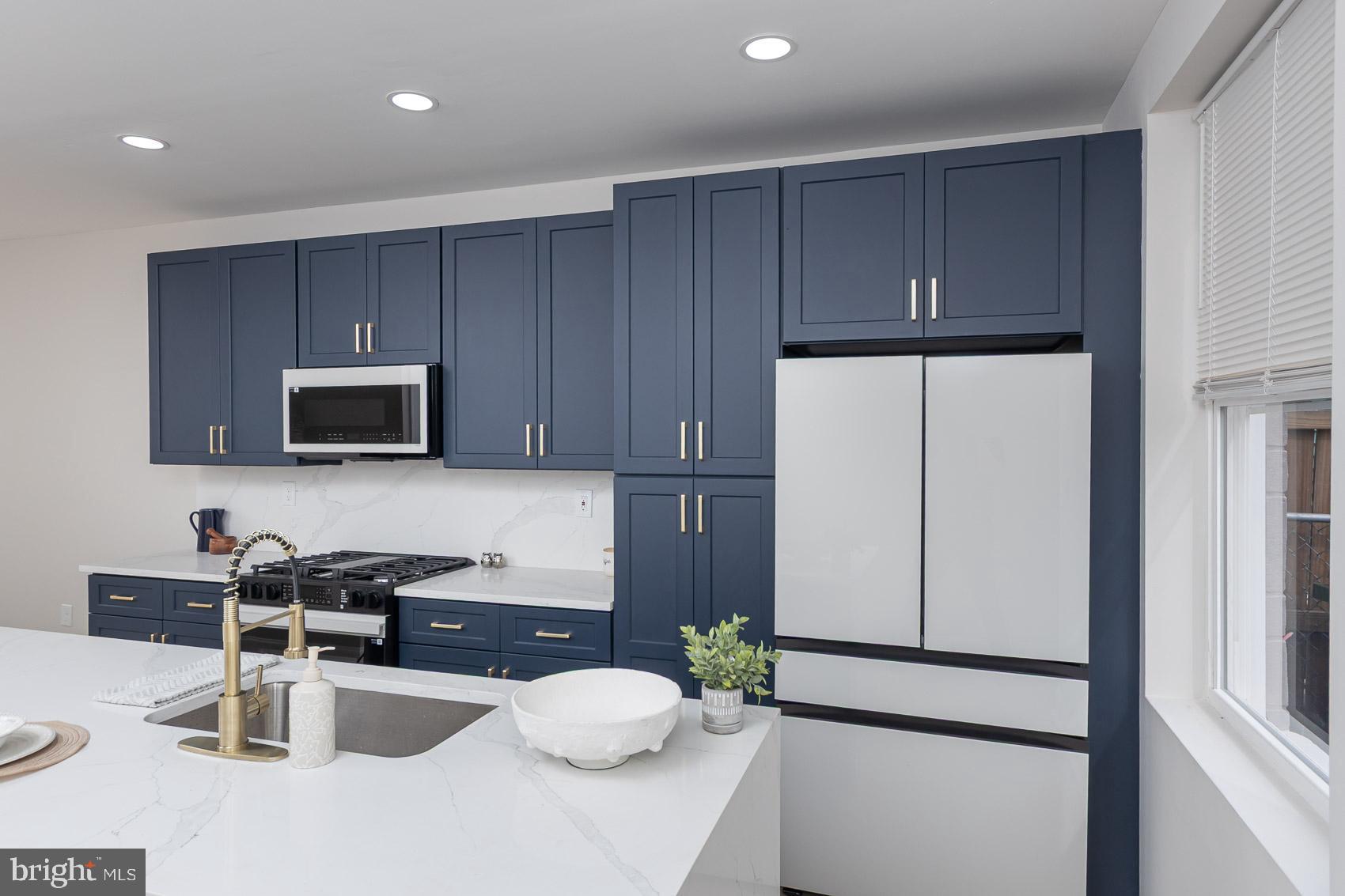 HIGHLANDTOWN - Residential