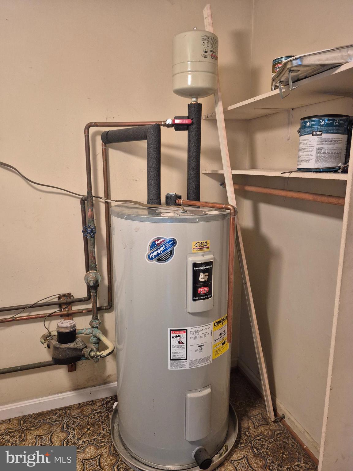 HOLLAWAY ESTATES - Residential