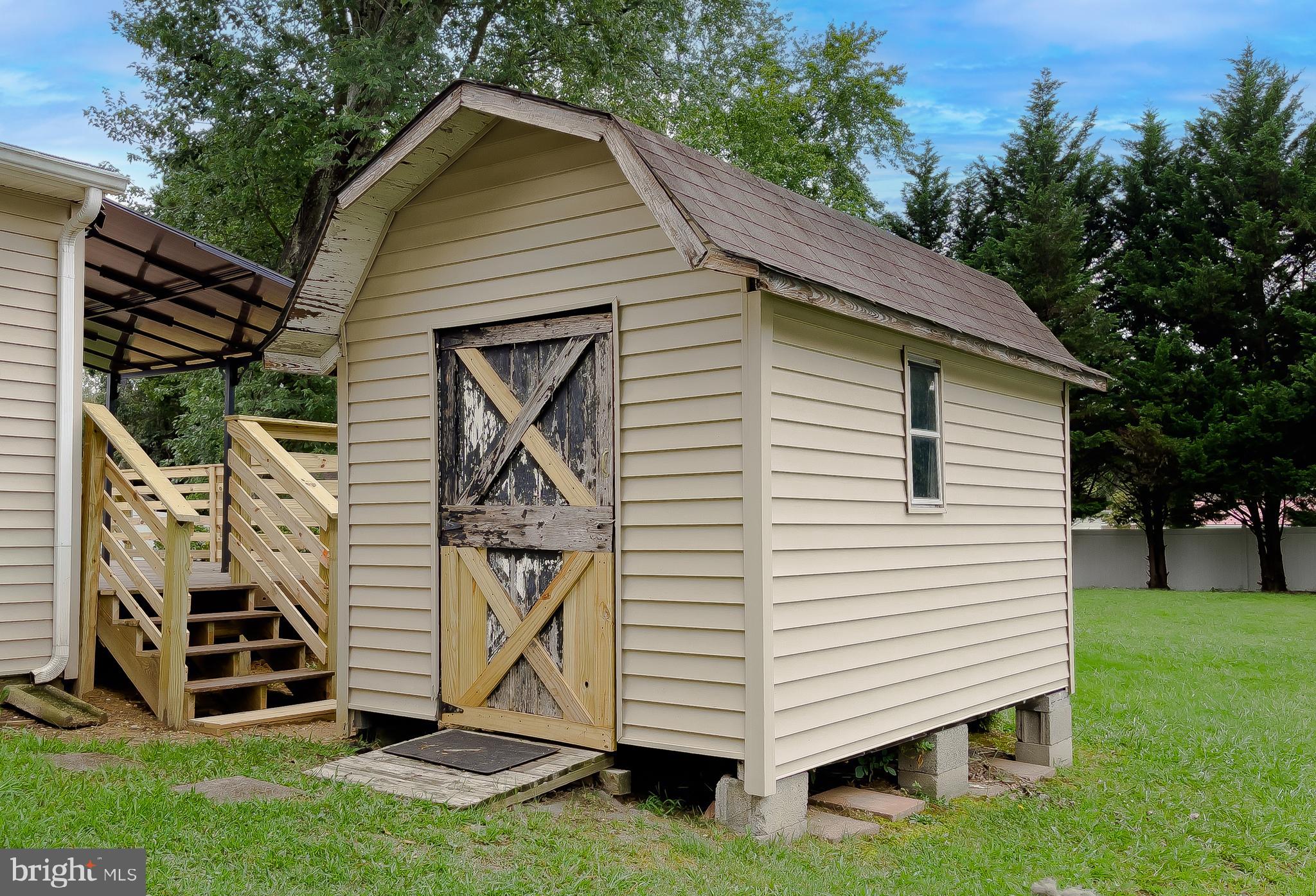 BIRCH MANOR - Residential