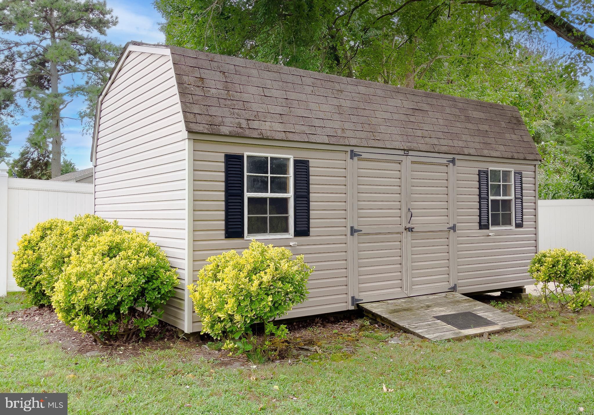 BIRCH MANOR - Residential