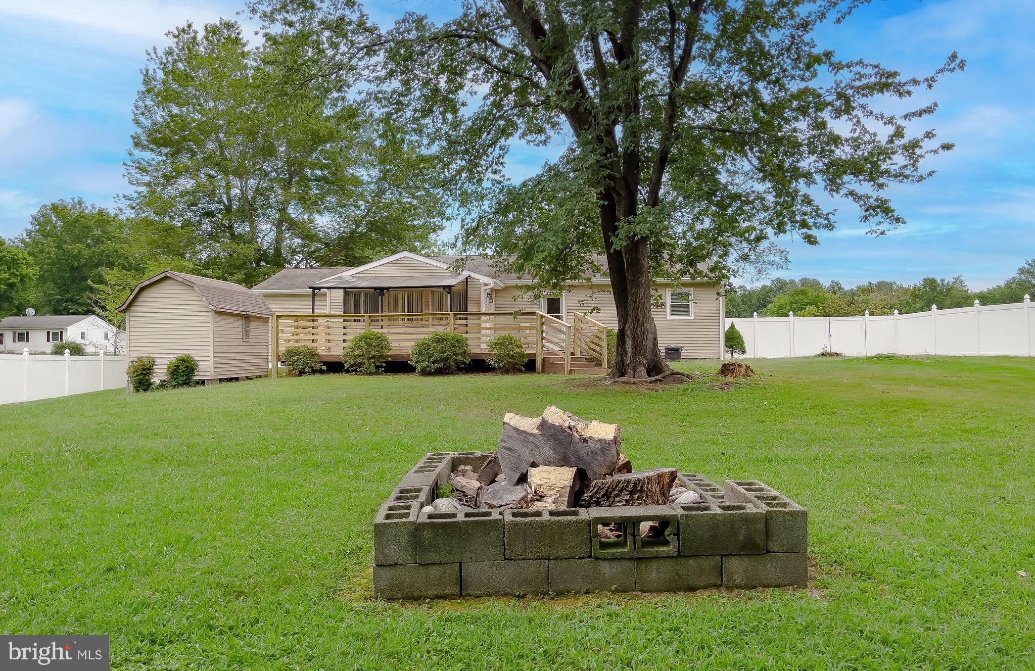 BIRCH MANOR - Residential