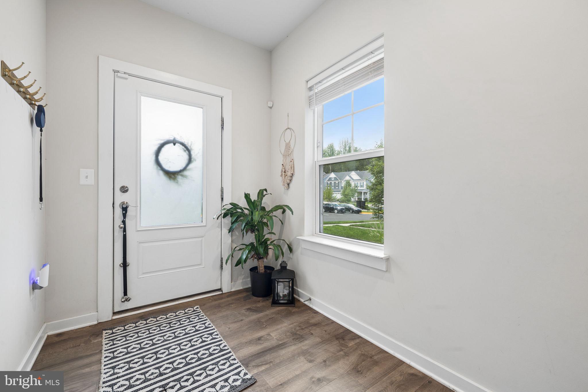 1713 AUTUMN MAPLE LEAF DRIVE