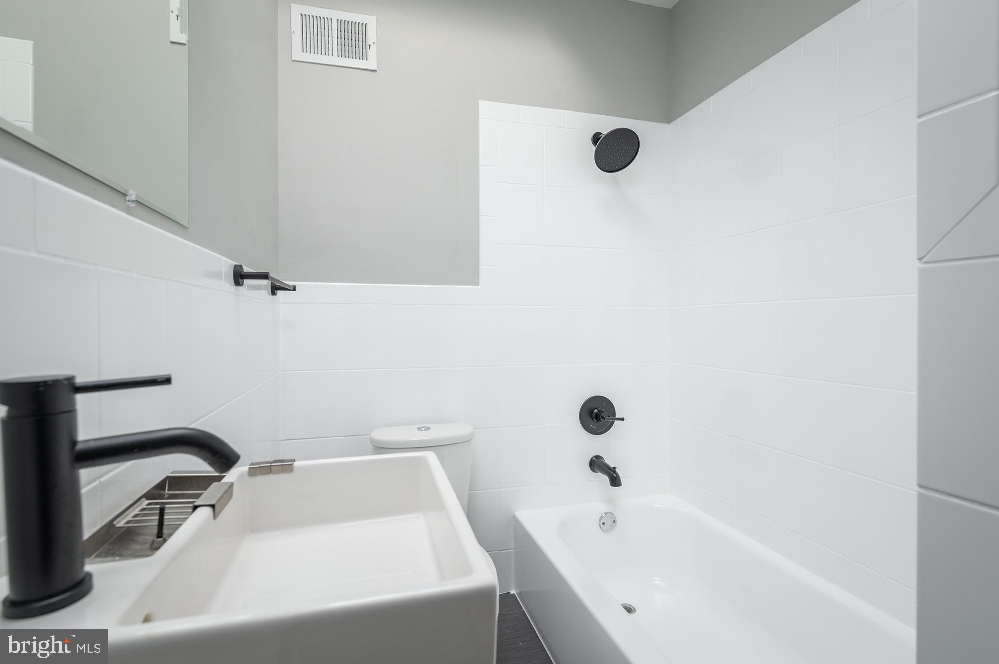 PARK CIRCLE - Residential