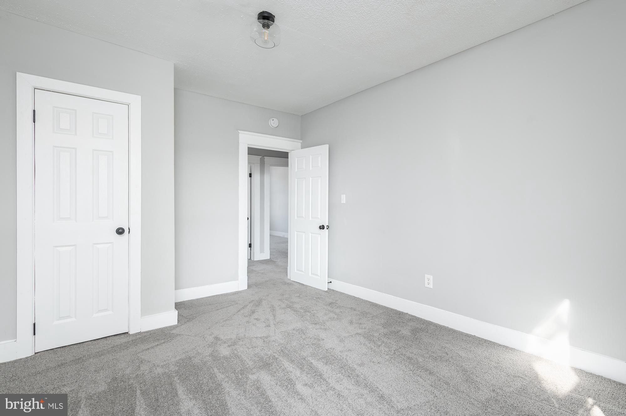 PARK CIRCLE - Residential