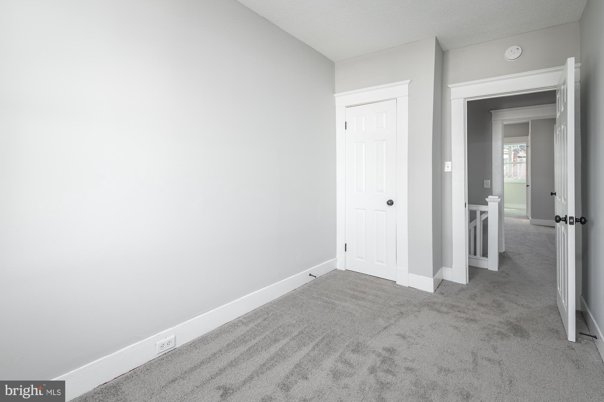 PARK CIRCLE - Residential