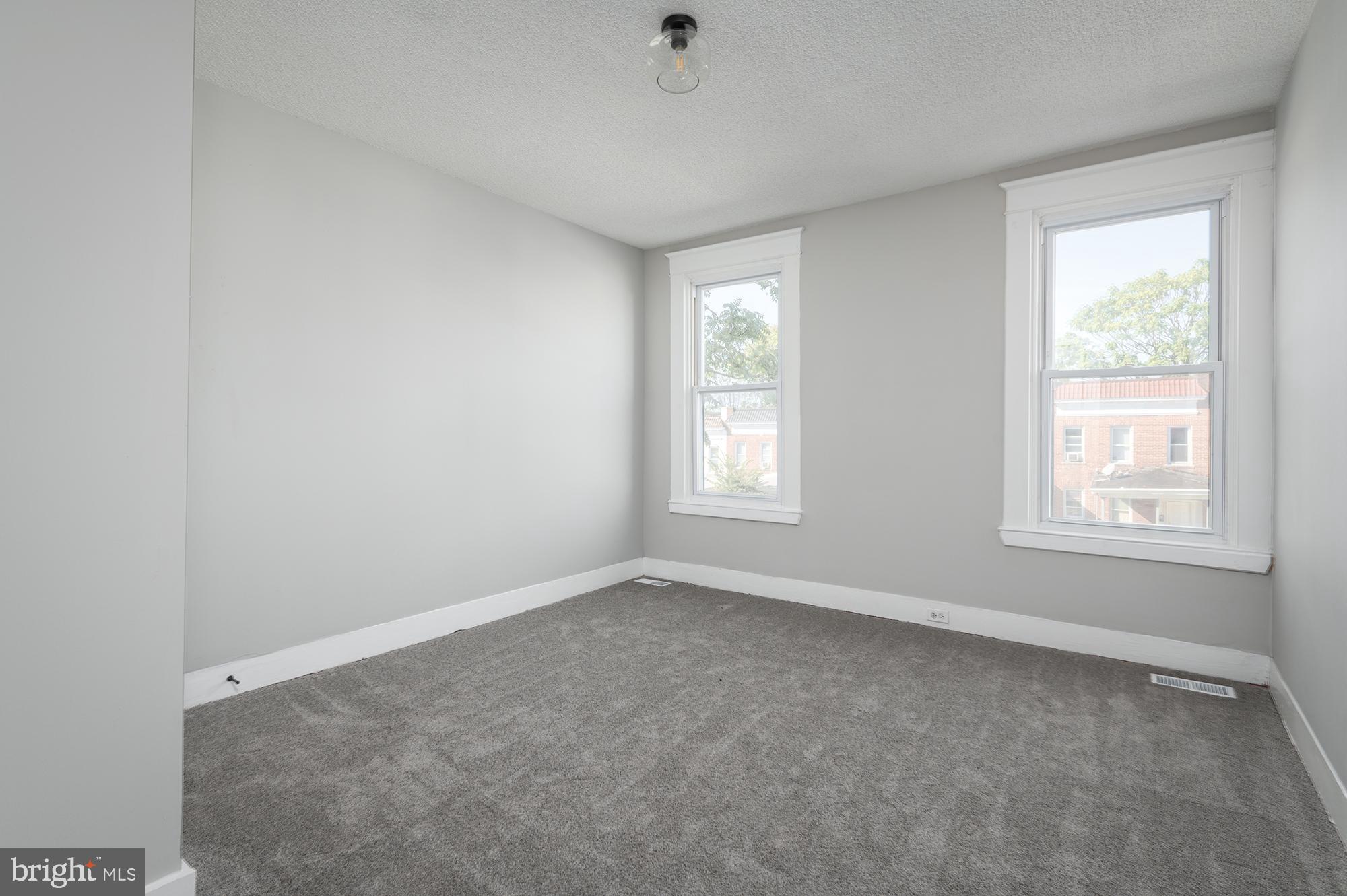 PARK CIRCLE - Residential