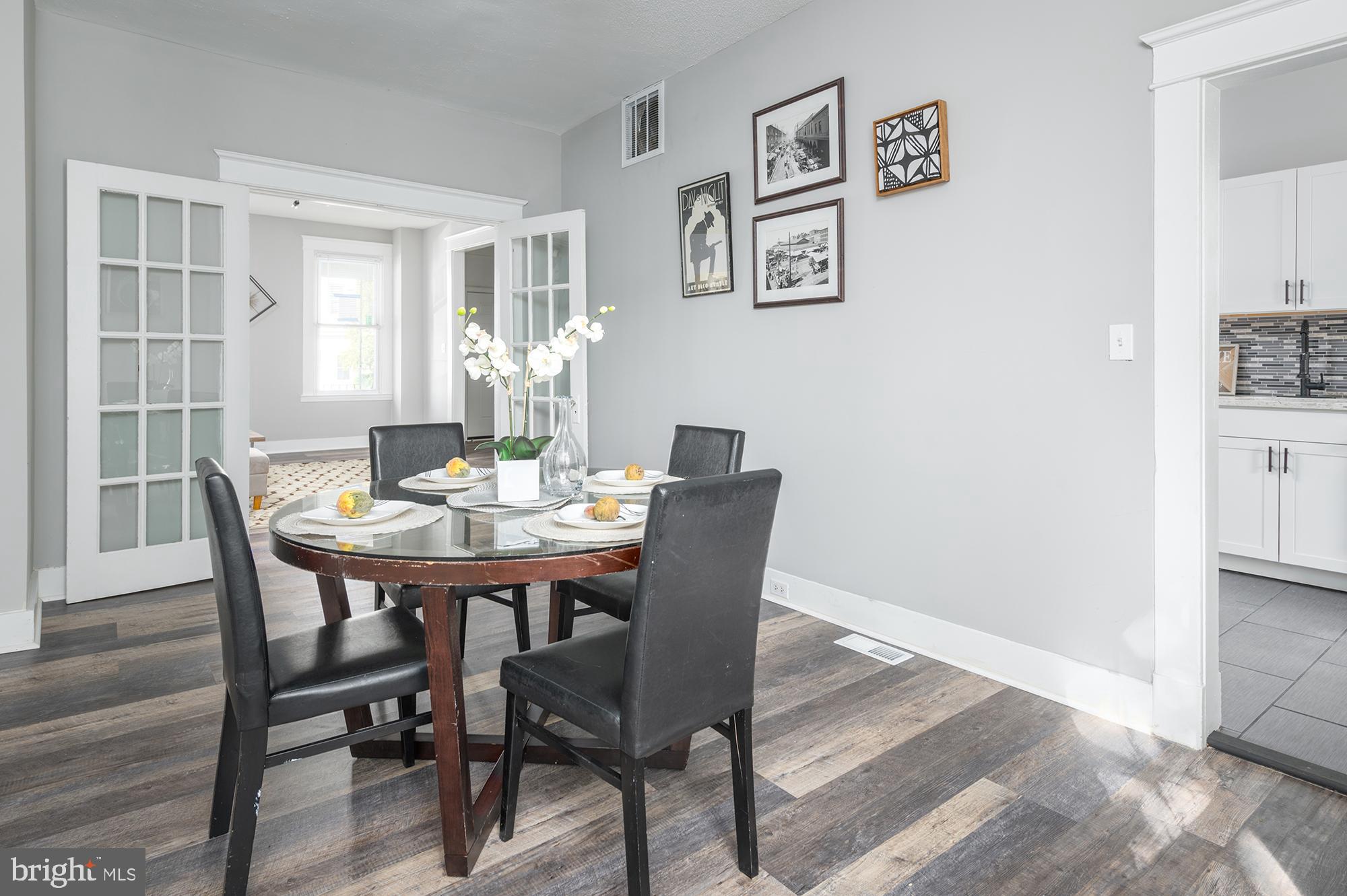 PARK CIRCLE - Residential