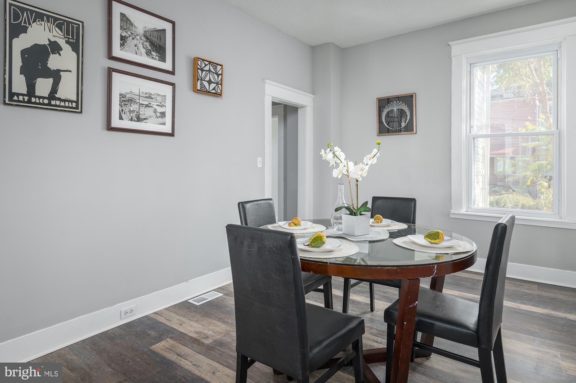 PARK CIRCLE - Residential