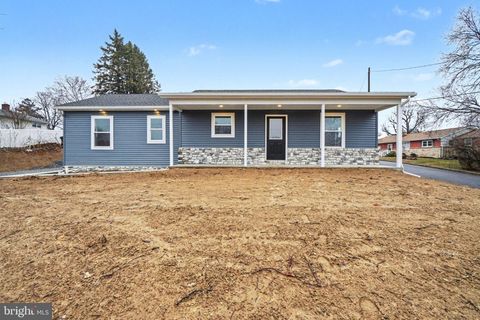 Photo of 418 Elm Street, LEBANON, PA 17042 (MLS # PALN2022746)