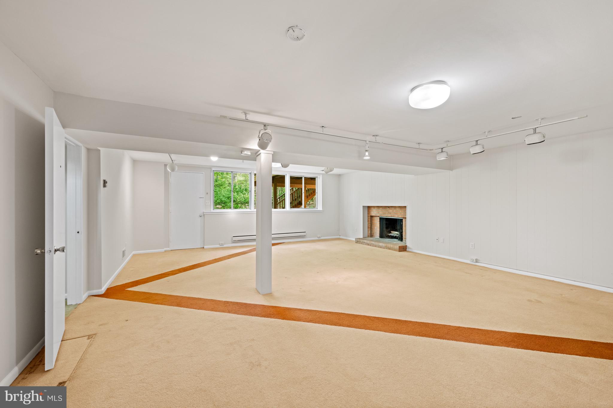 CHARRED OAK ESTATES - Residential