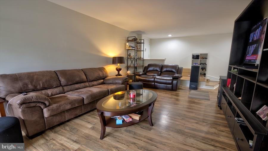 5 SILVERWOOD CIRCLE 1