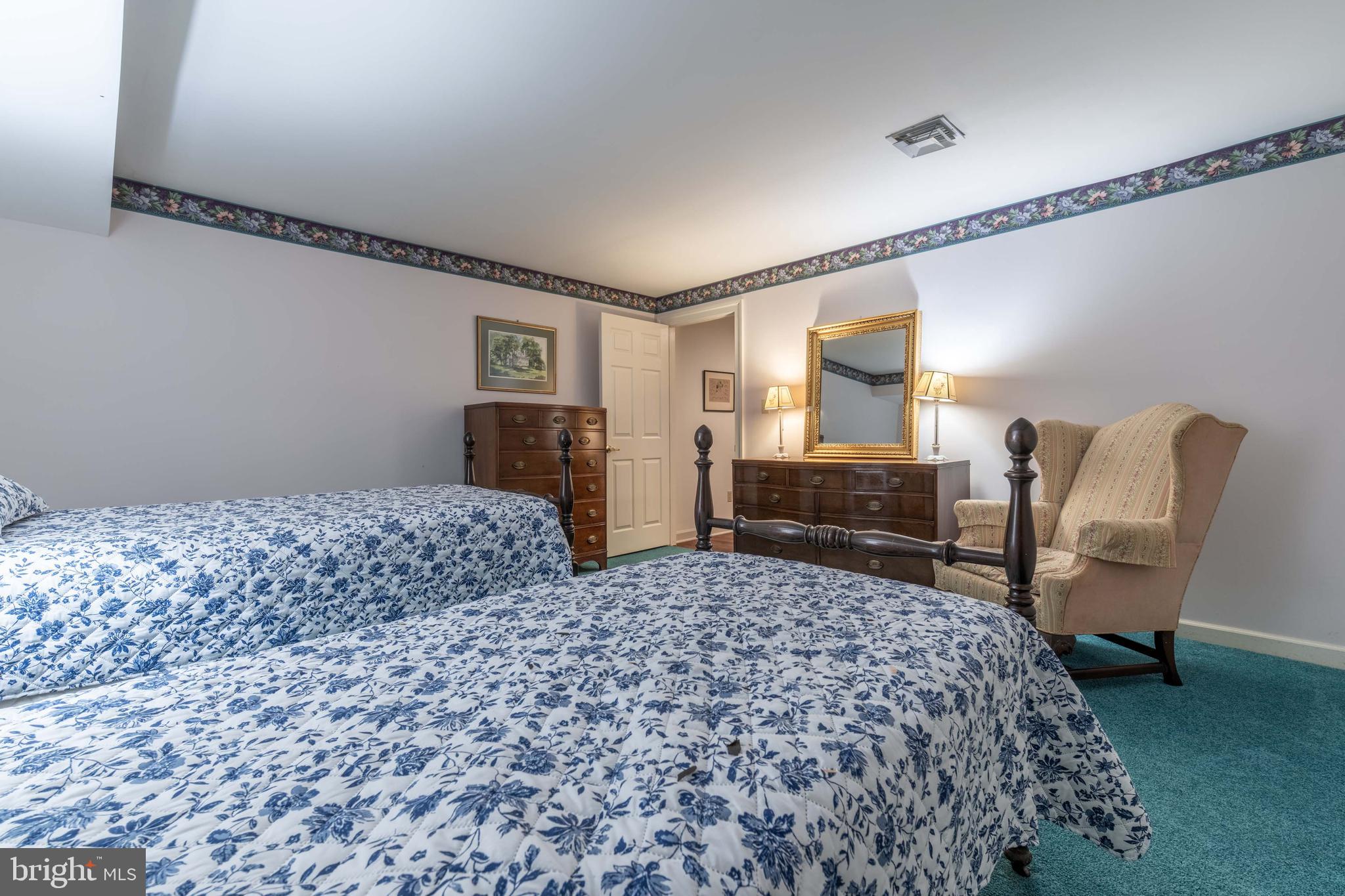 BRIDGEPORT - Residential