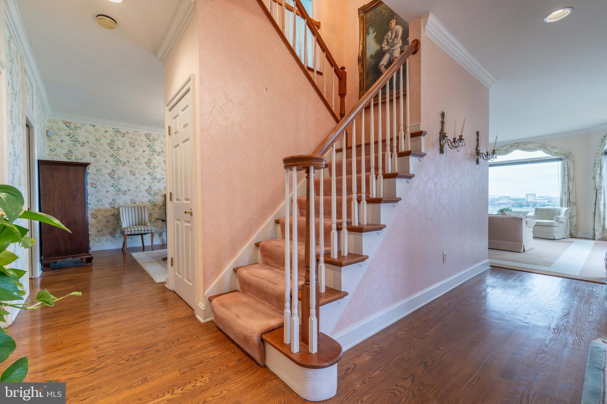 537 BRIDGEVIEW DRIVE