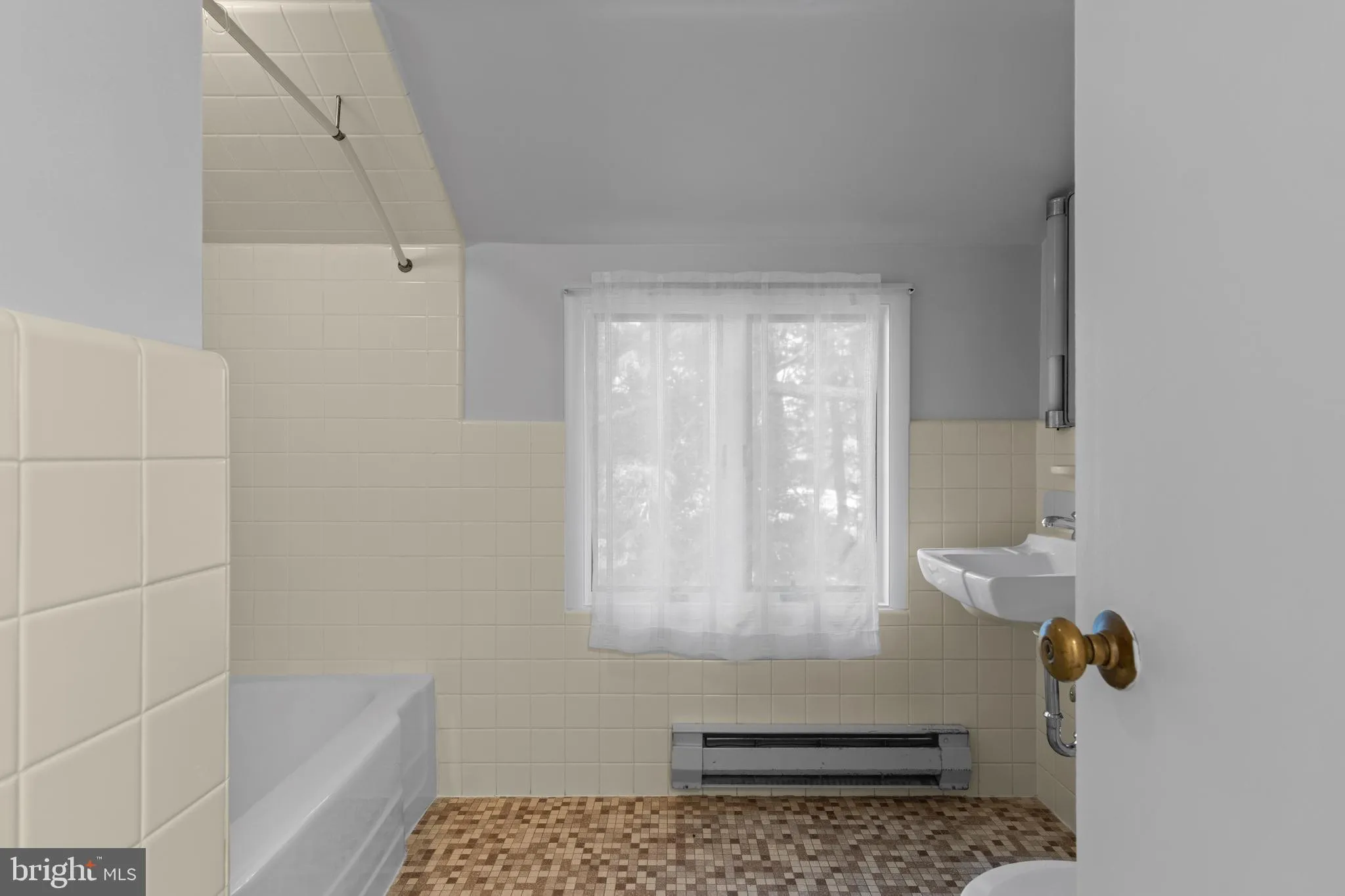 Gladwyne, Pennsylvania 19035, United States, 7 Bedrooms Bedrooms, ,8 BathroomsBathrooms,Residential,Active,237663