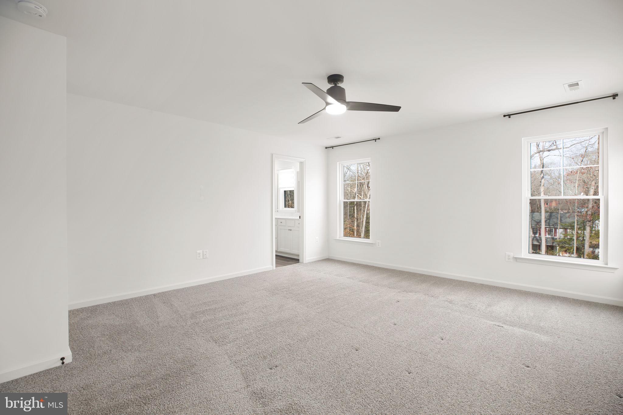 PRESIDENTIAL LAKES - Residential