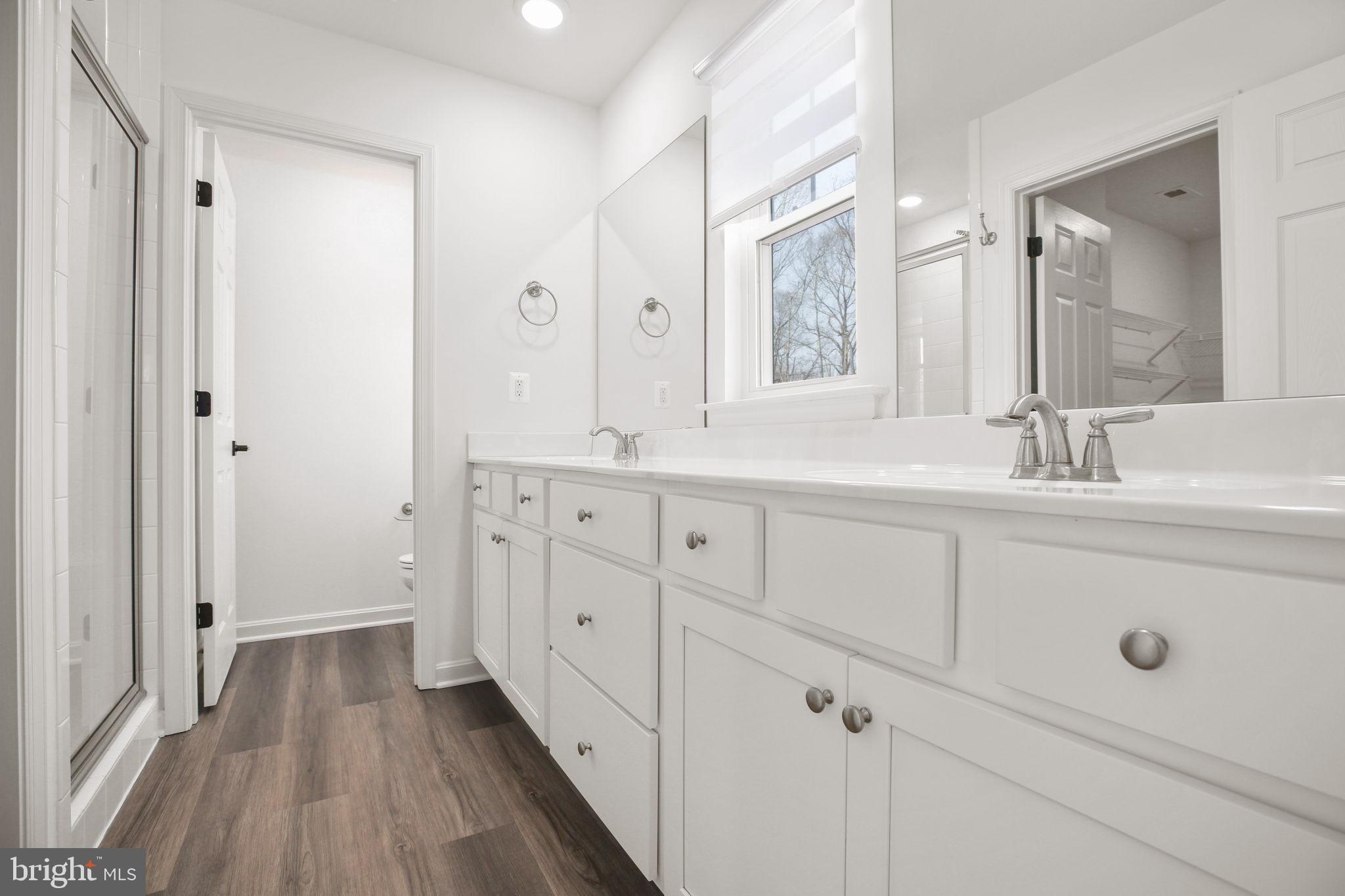 PRESIDENTIAL LAKES - Residential