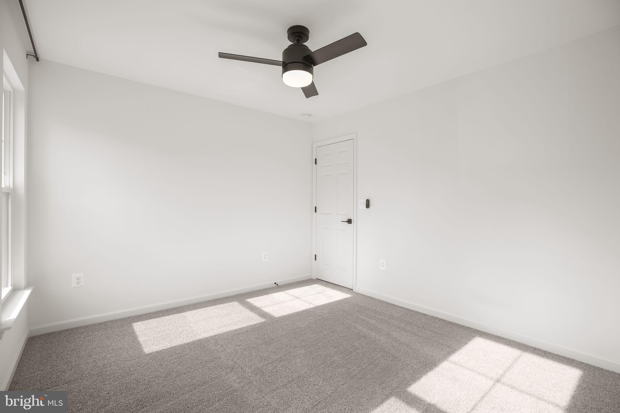 PRESIDENTIAL LAKES - Residential